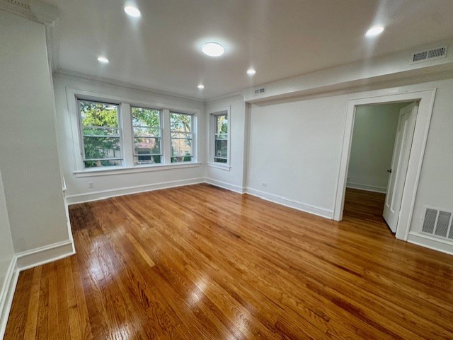 6724 N Campbell Avenue Unit: 2