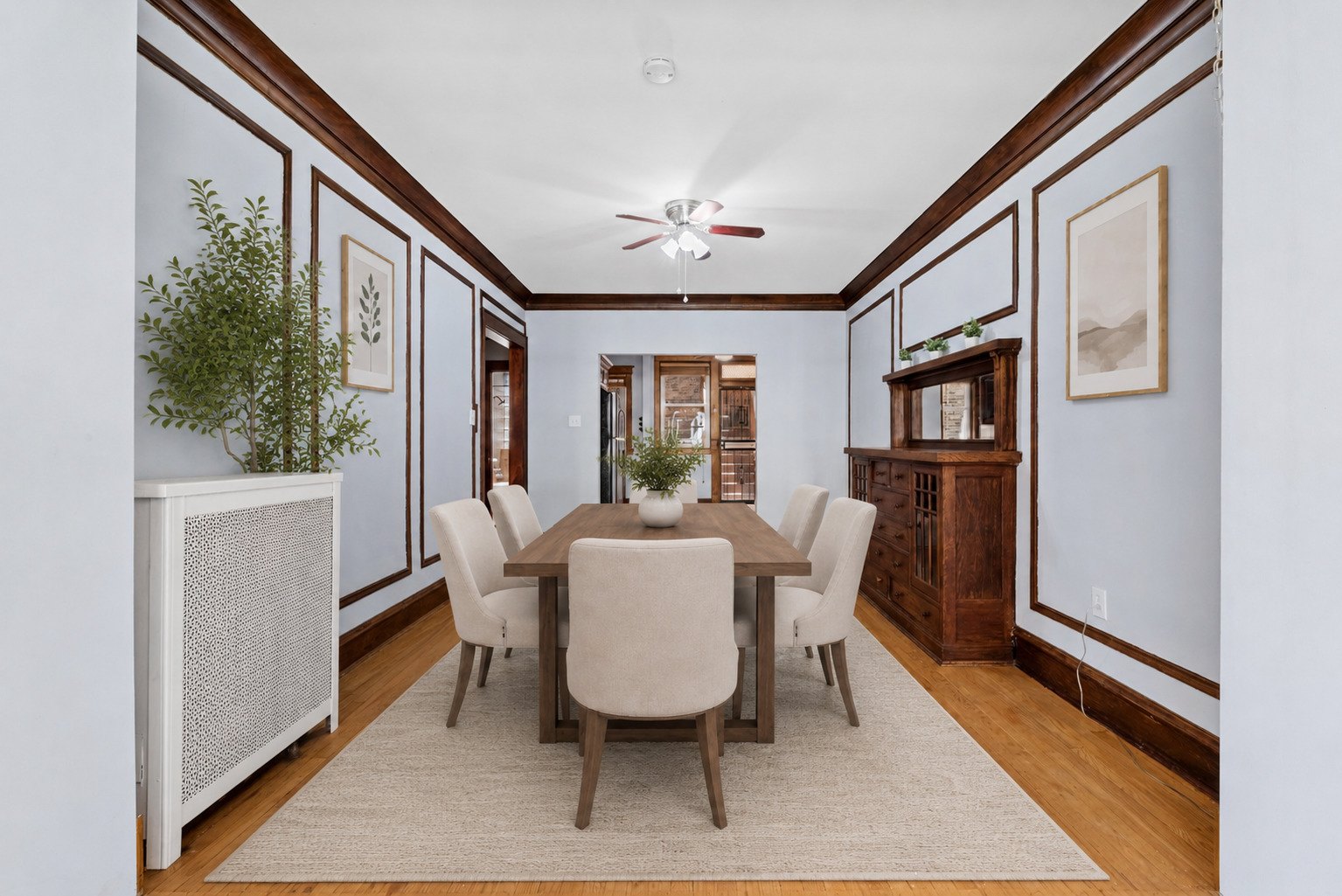 5470 S Woodlawn Avenue Unit: 1W