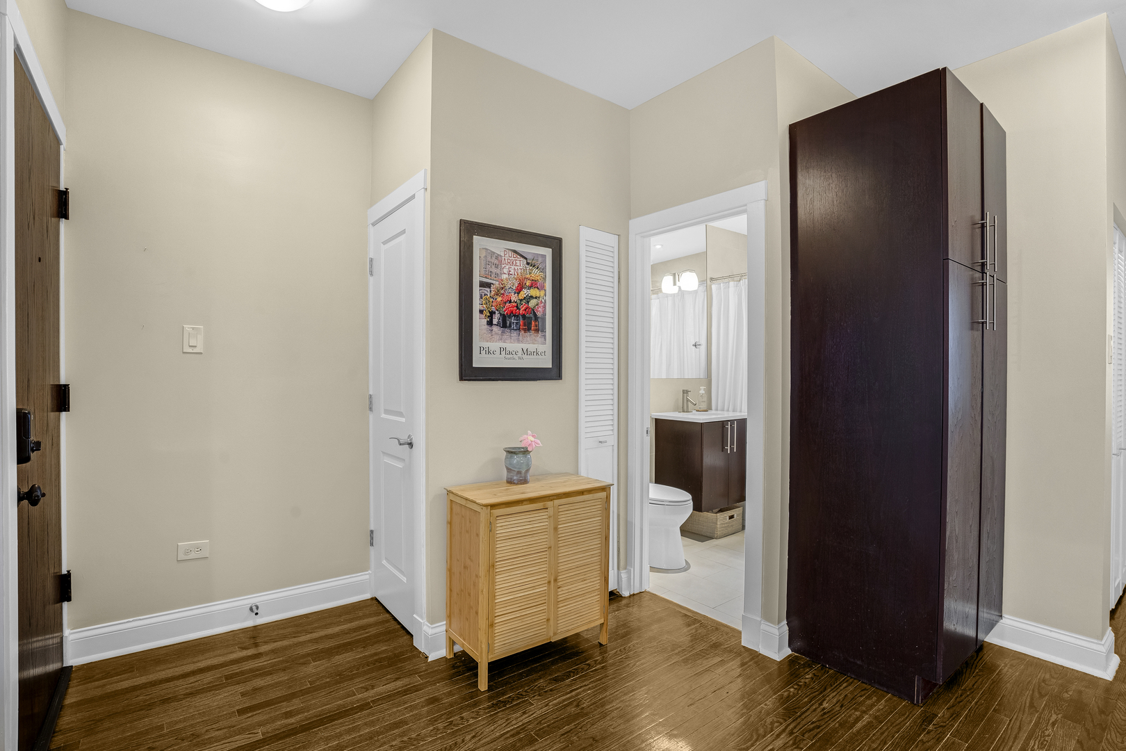 1408 W Catalpa Avenue Unit: 1
