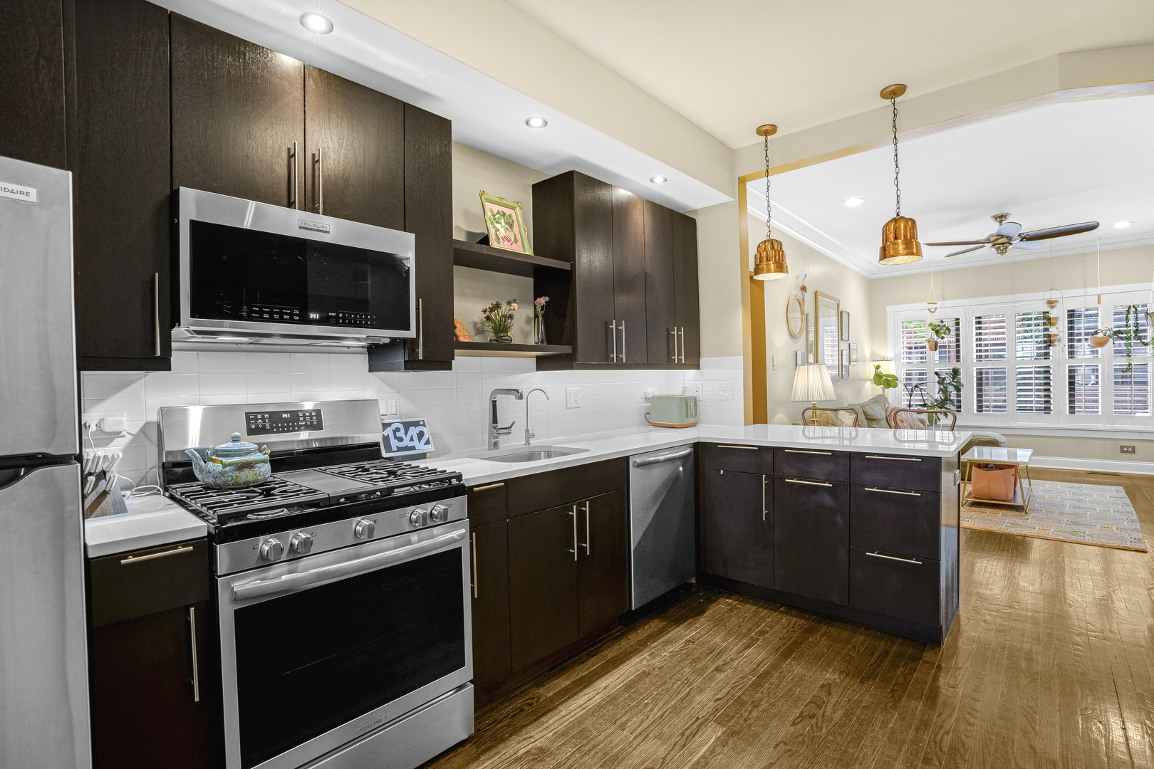 1408 W Catalpa Avenue Unit: 1