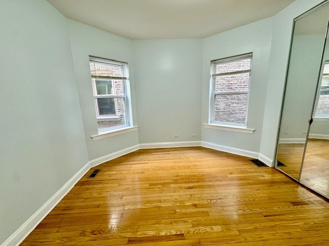 5618 N Artesian Avenue Unit: 1
