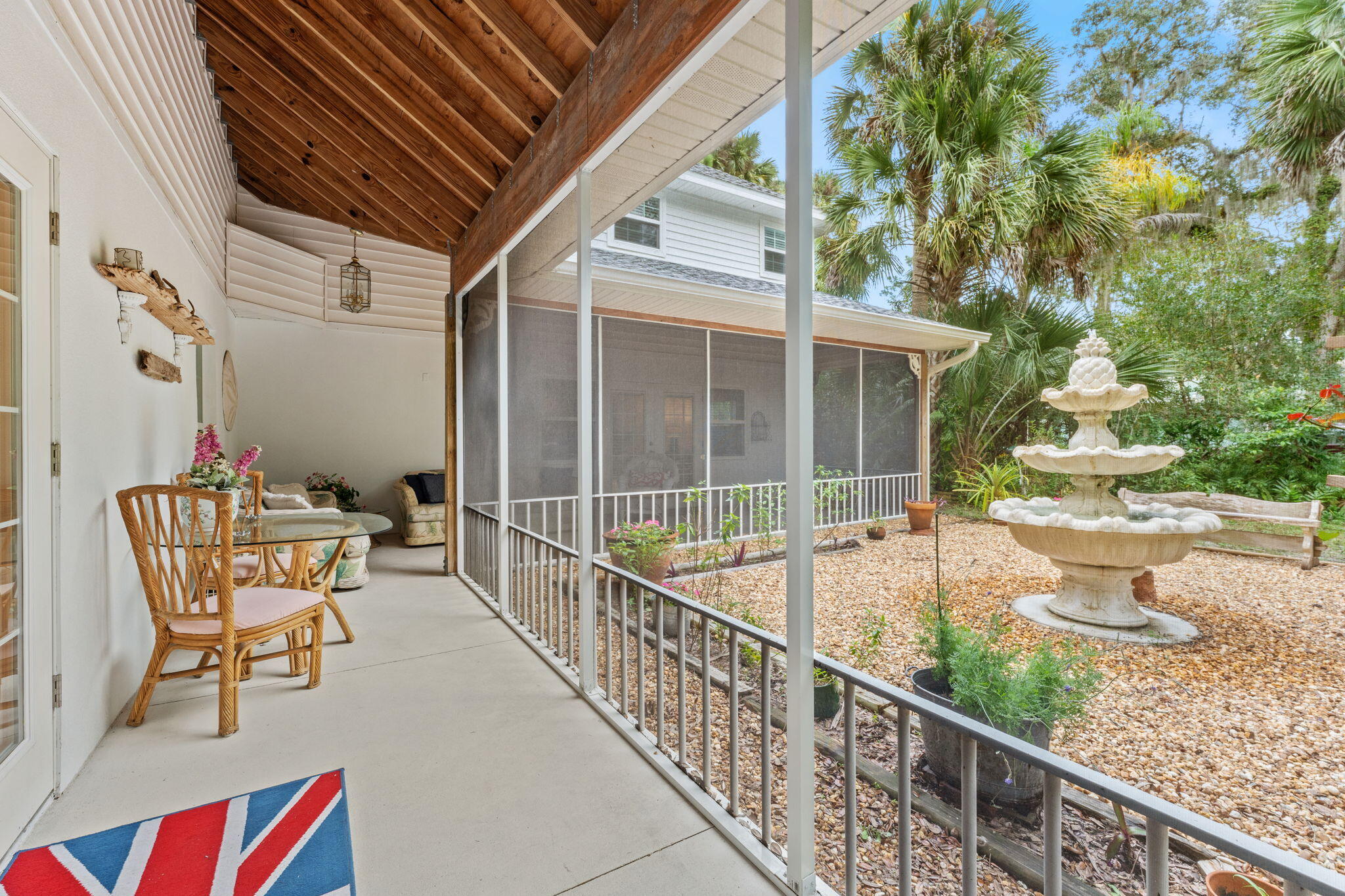 5800 Live Oak Avenue