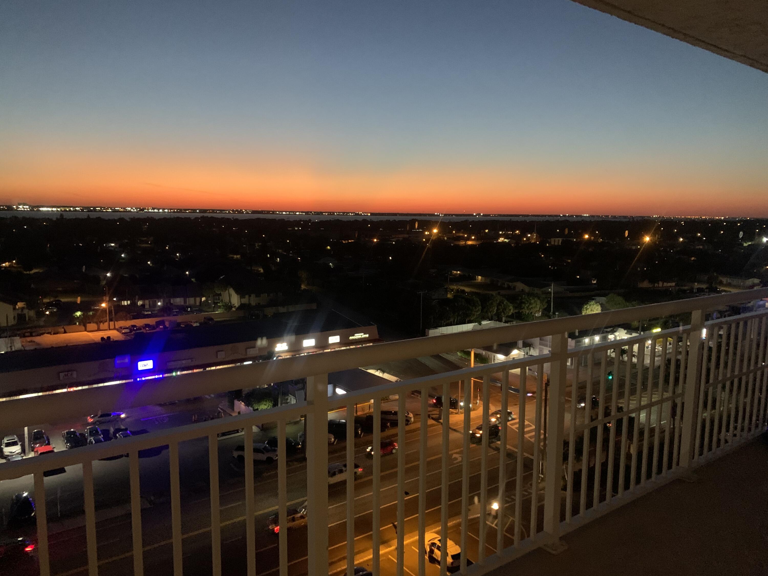 877 N Highway A1a, 1201