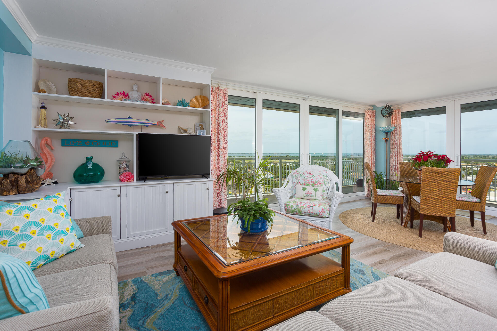 877 N Highway A1a, 1201