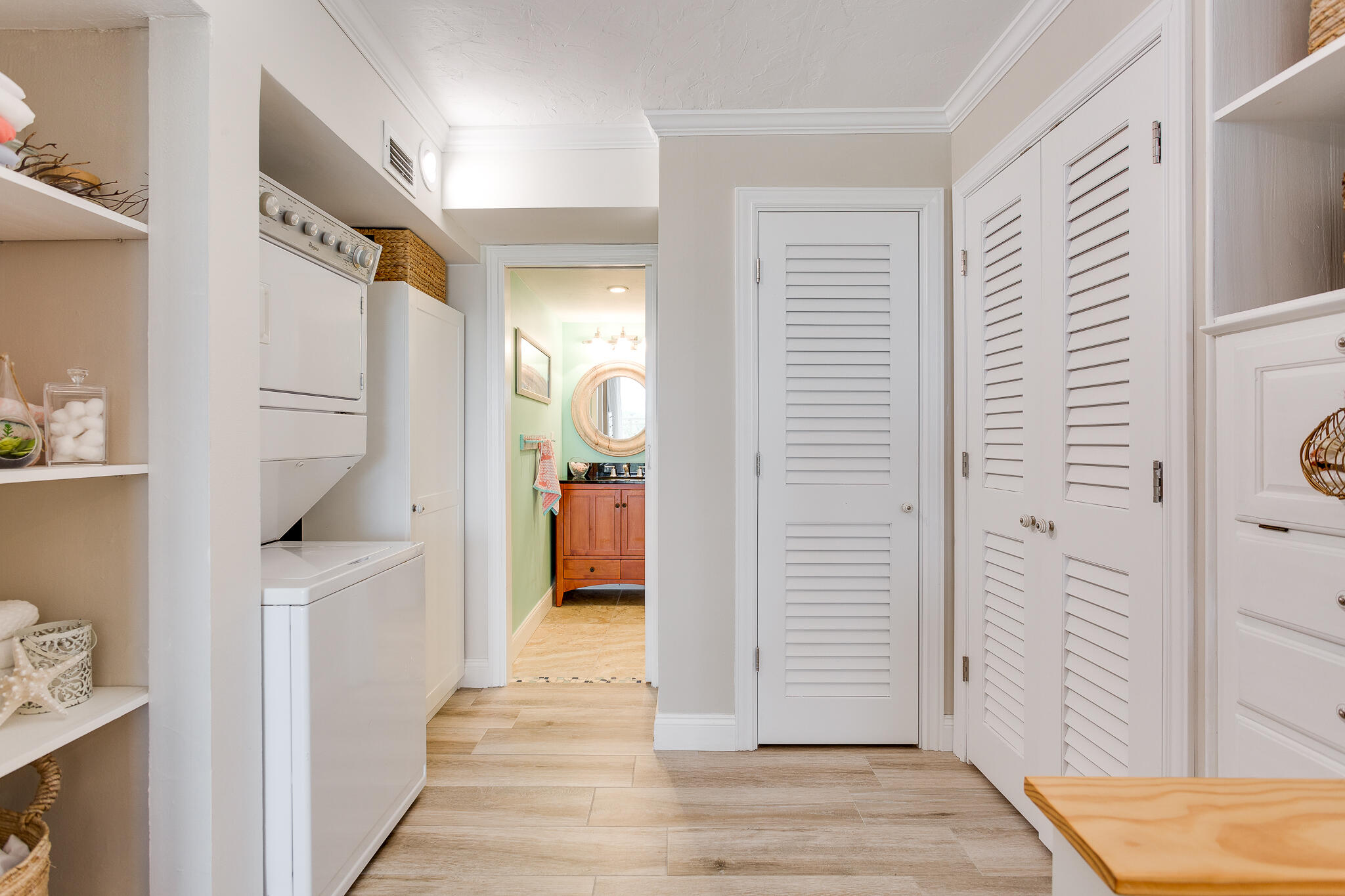 877 N Highway A1a, 1201