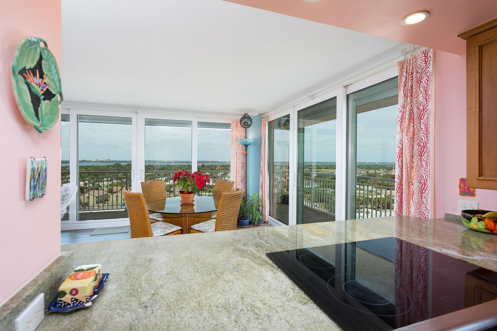 877 N Highway A1a, 1201