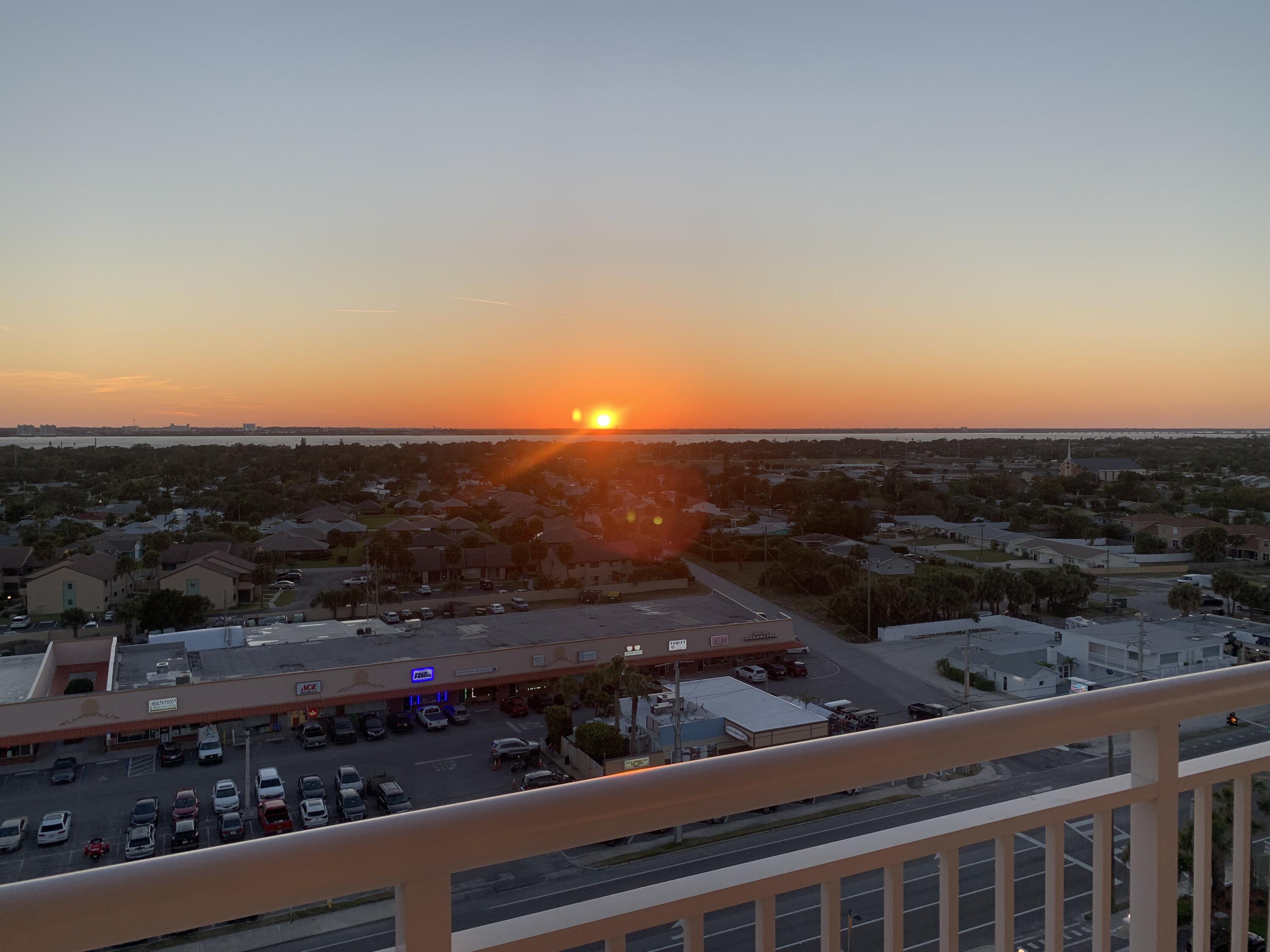 877 N Highway A1a, 1201