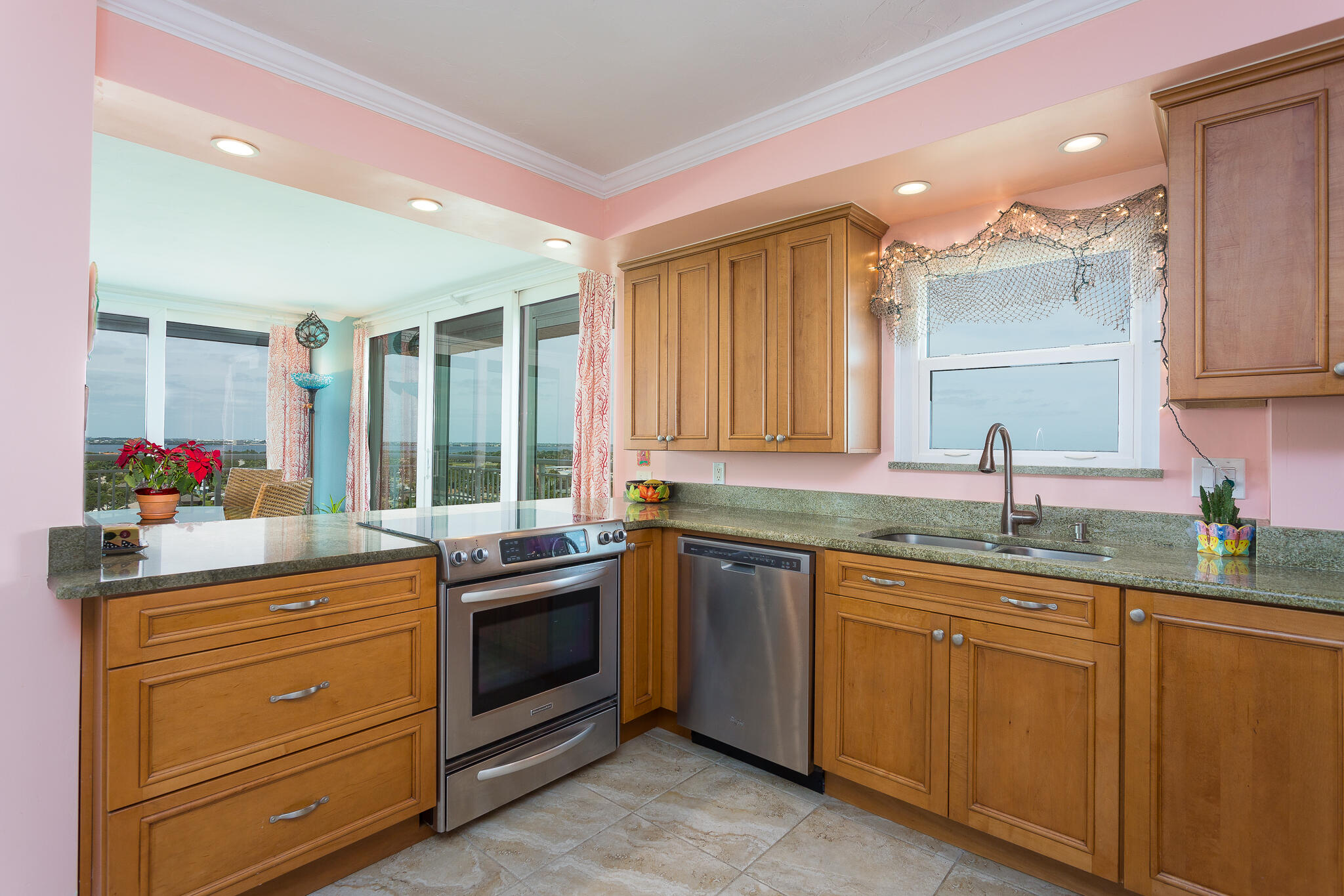 877 N Highway A1a, 1201