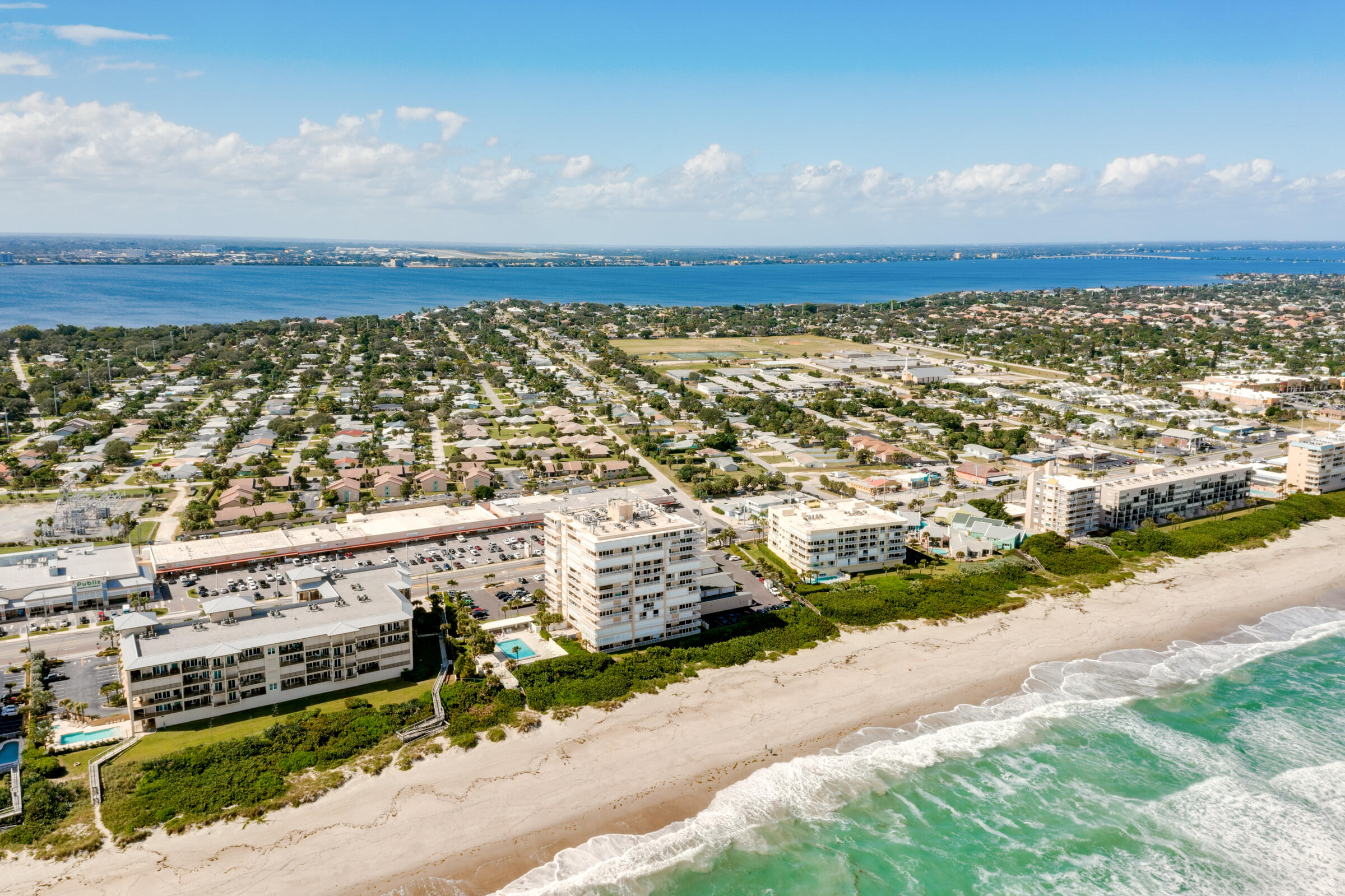 877 N Highway A1a, 1201