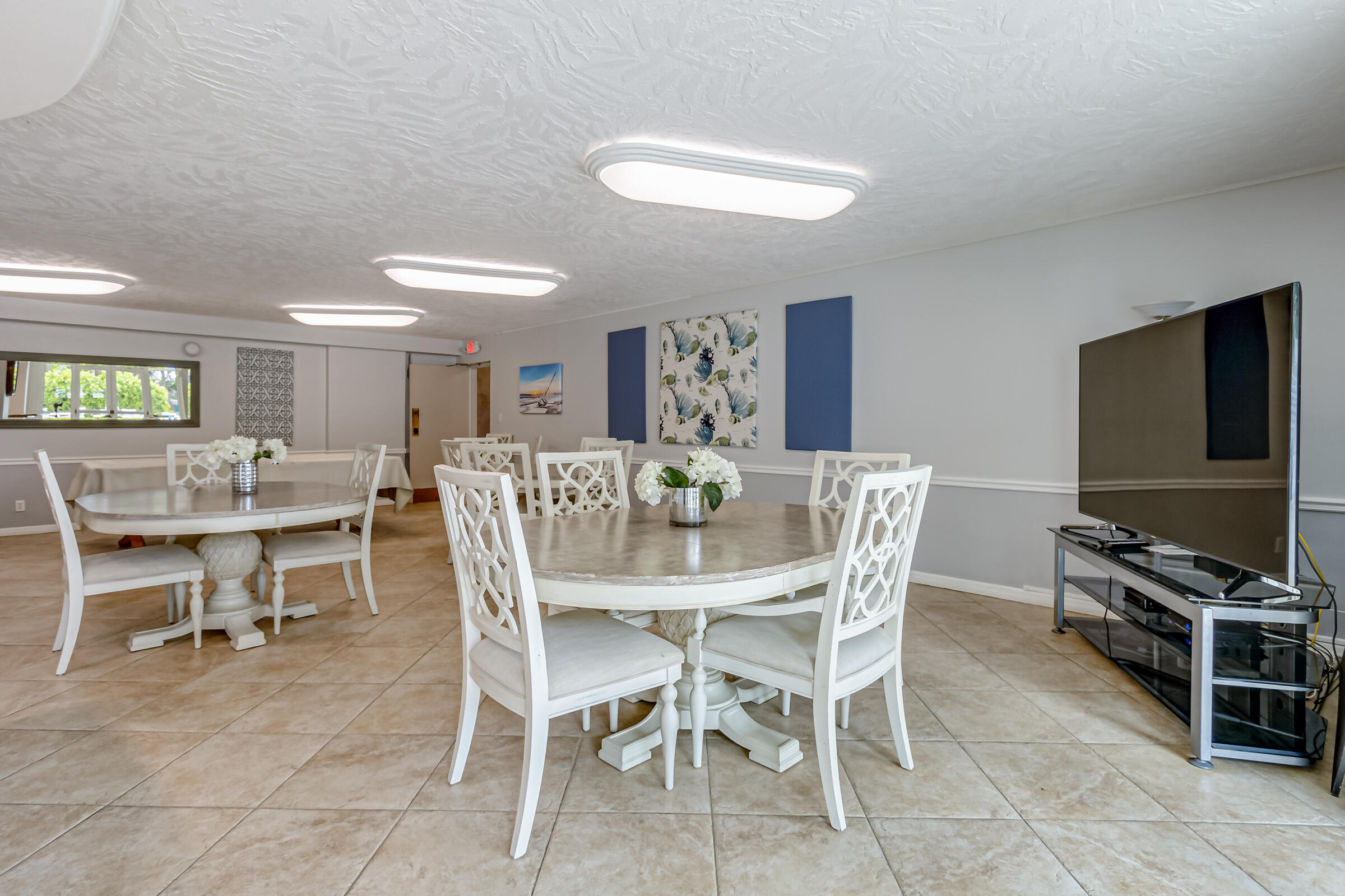 877 N Highway A1a, 1201