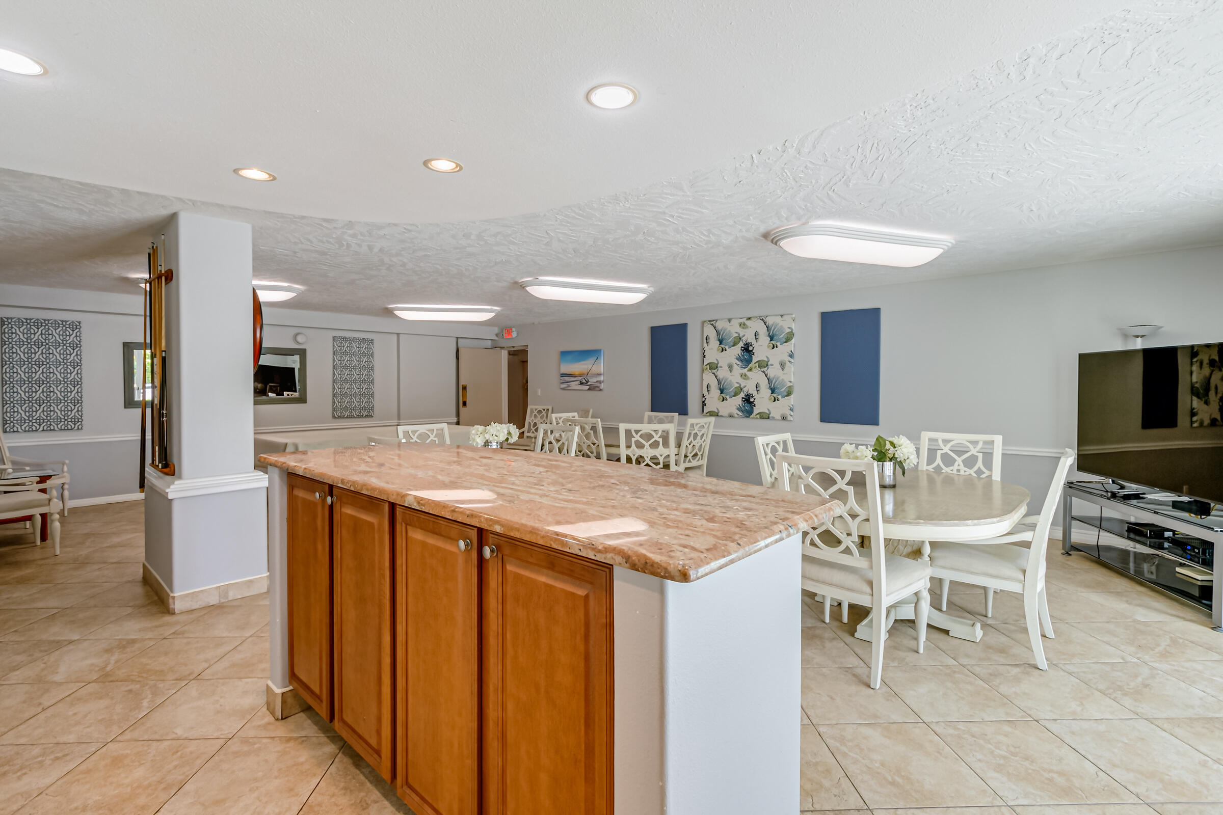 877 N Highway A1a, 1201