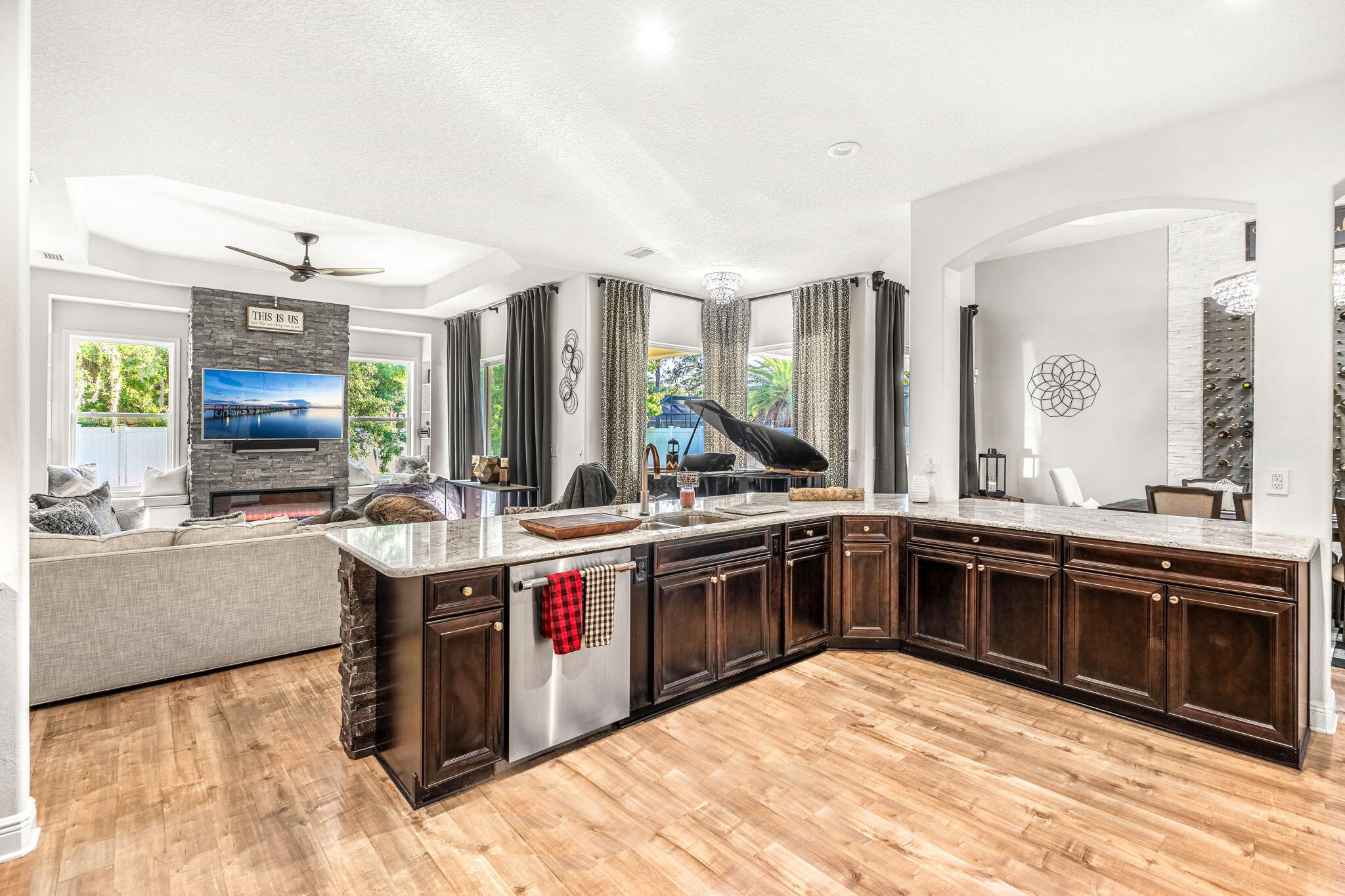 120 Via Catalano Court NE