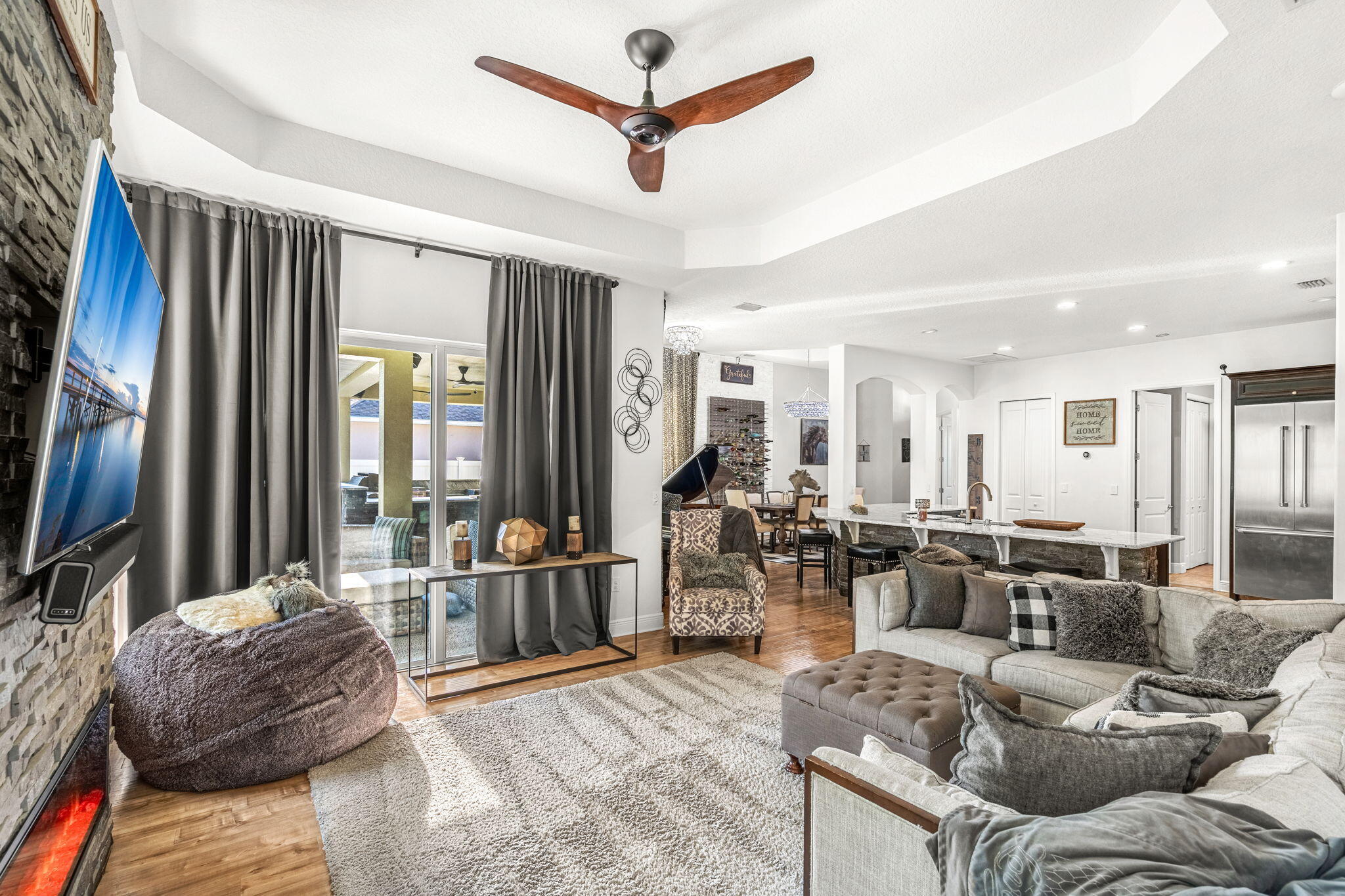 120 Via Catalano Court NE