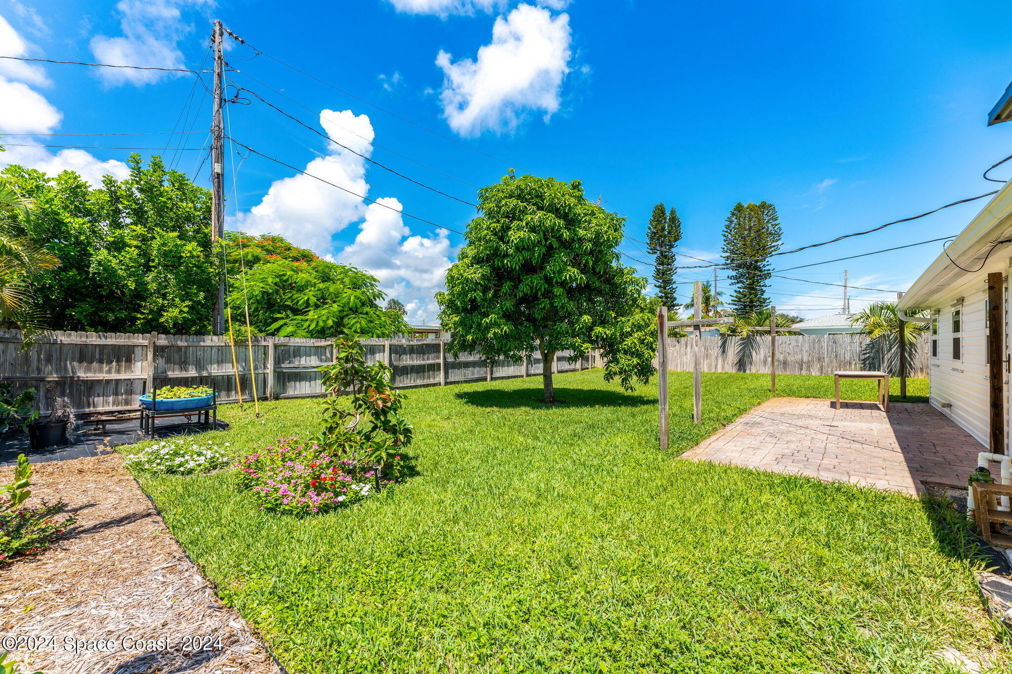 202 Micanopy Court