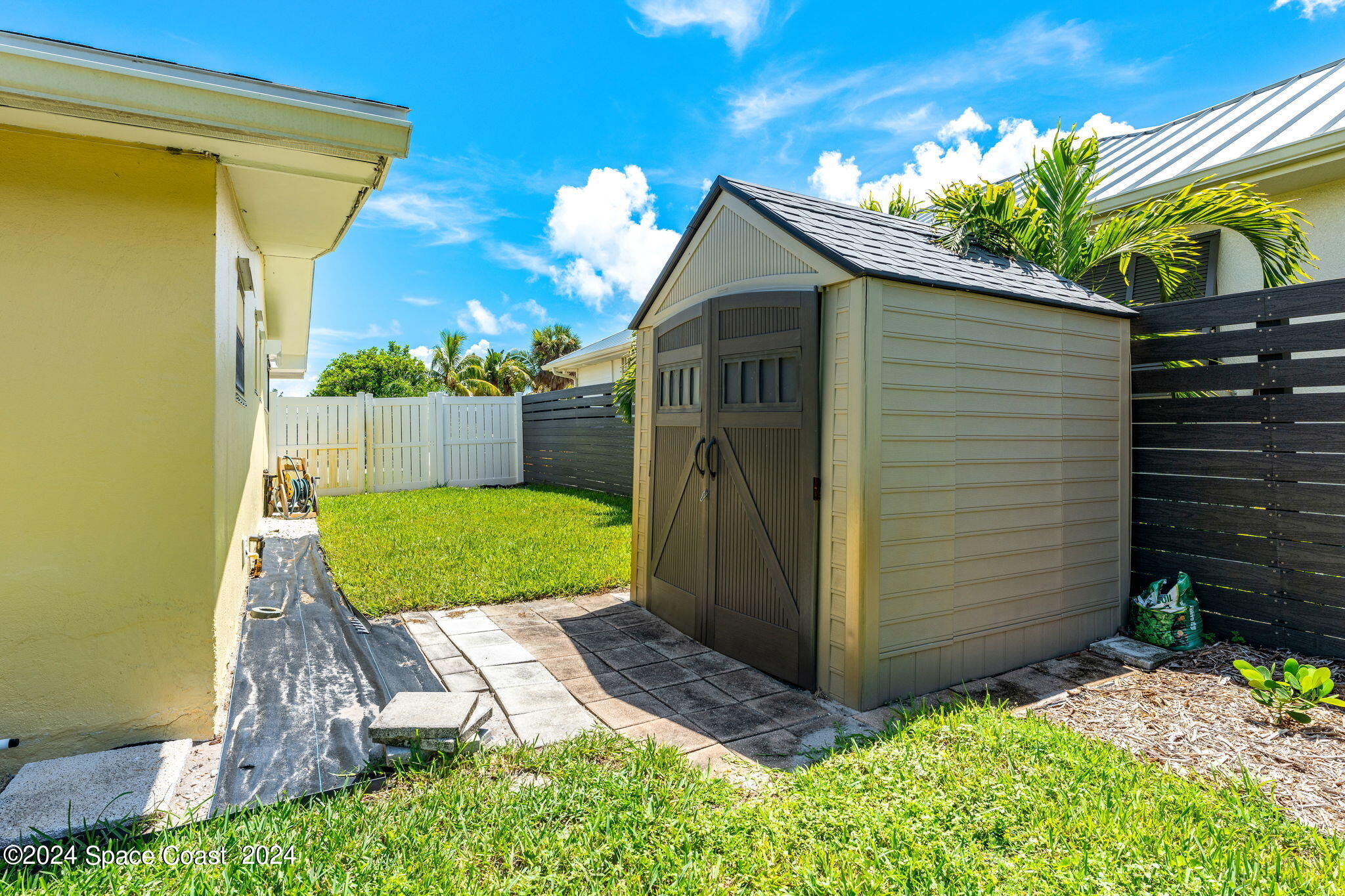 202 Micanopy Court