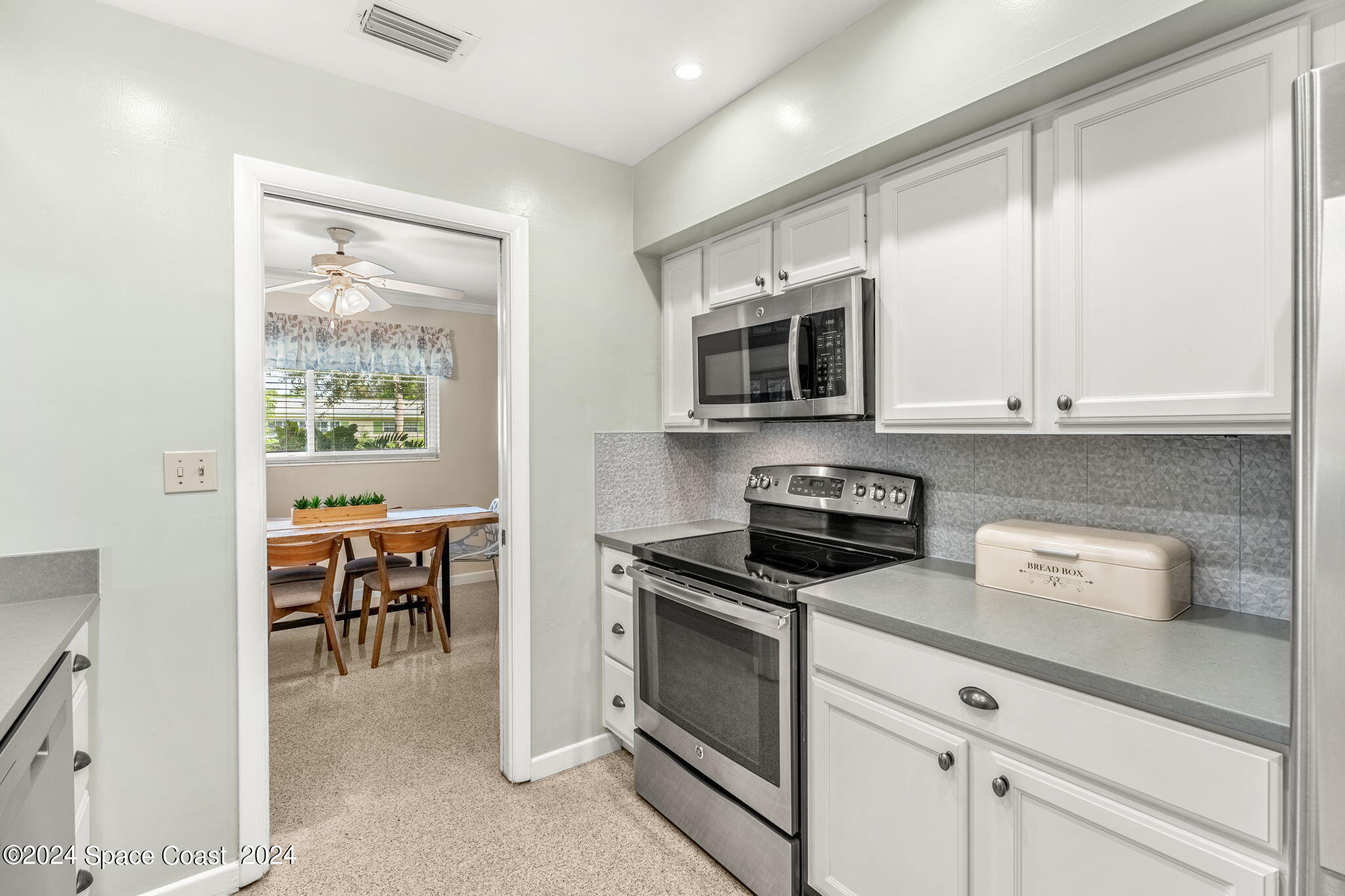 545 Seabreeze Drive