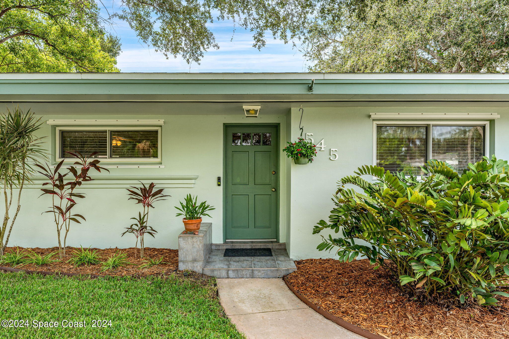 545 Seabreeze Drive