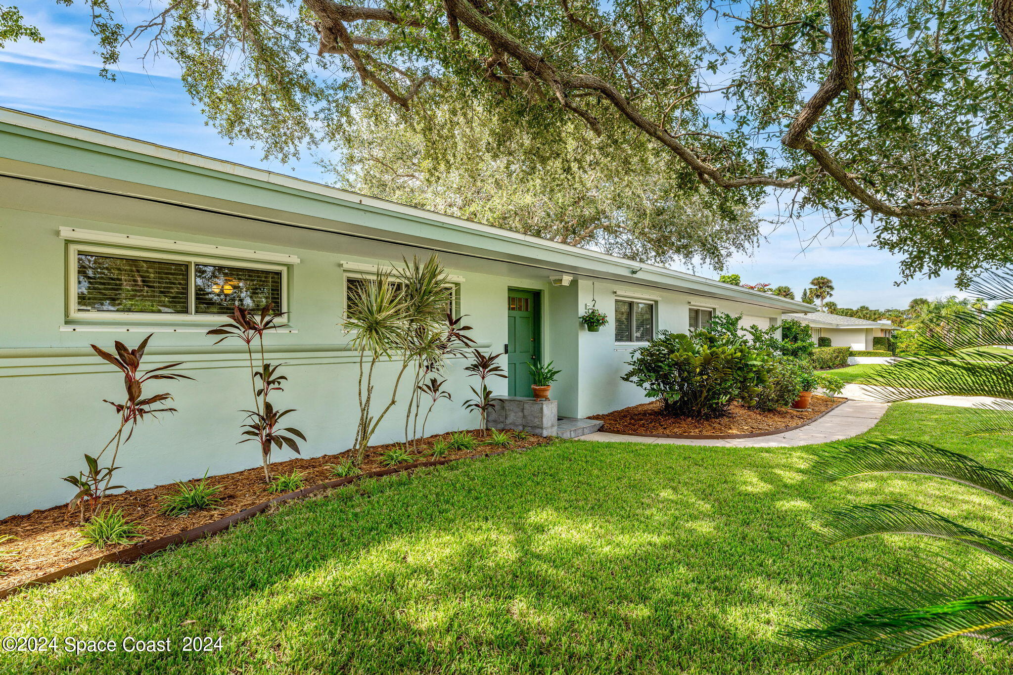 545 Seabreeze Drive