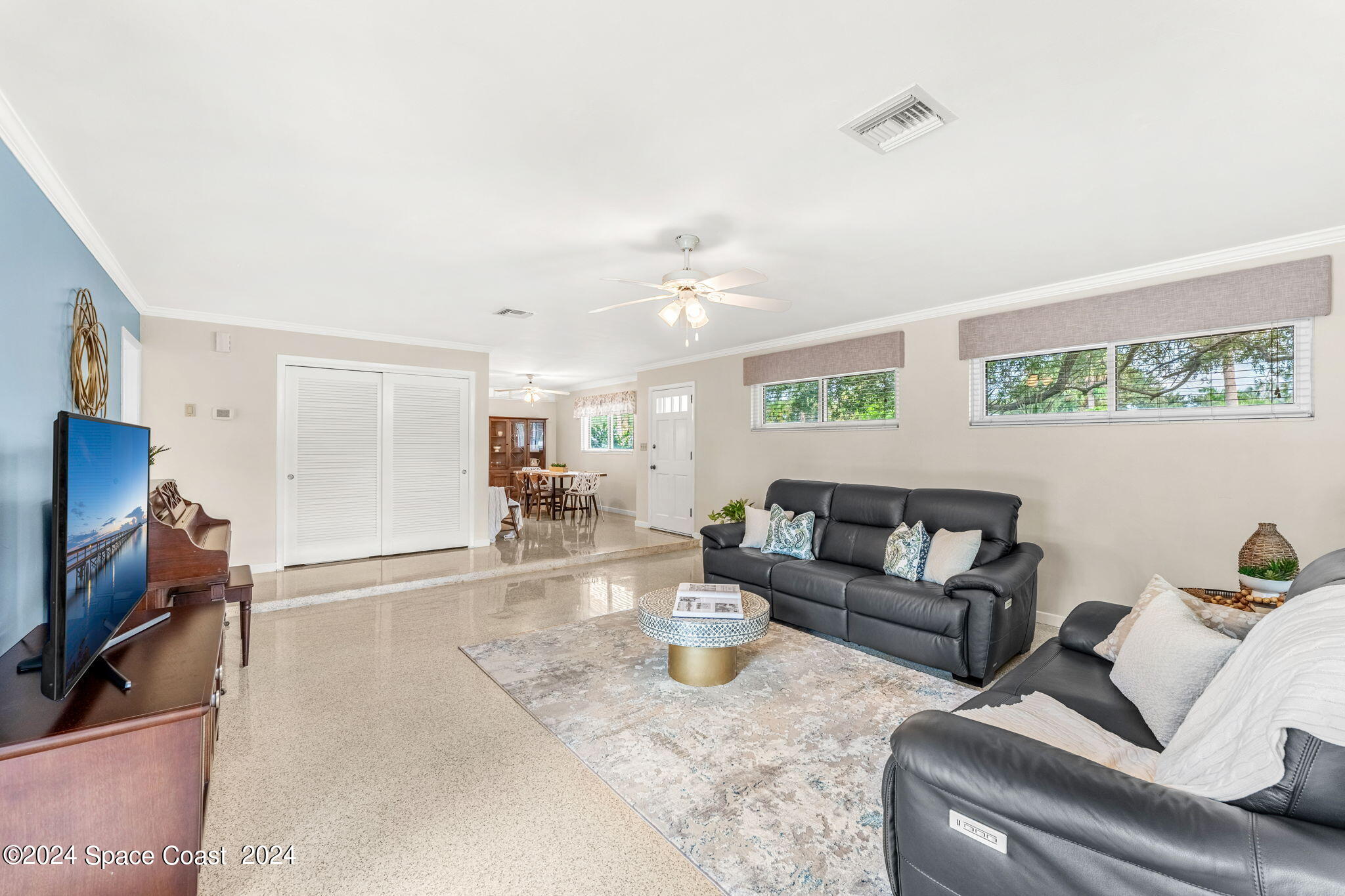 545 Seabreeze Drive