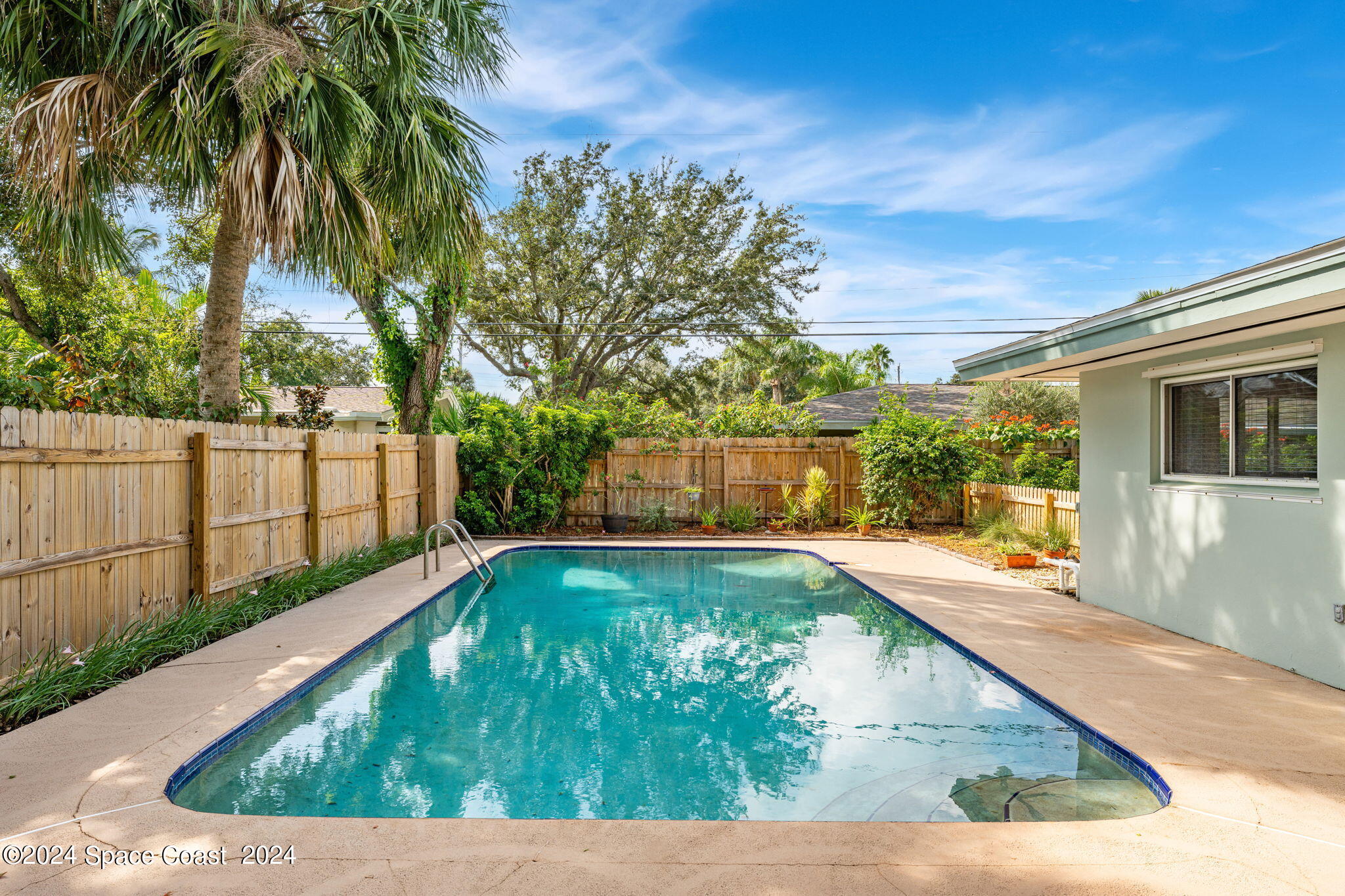 545 Seabreeze Drive