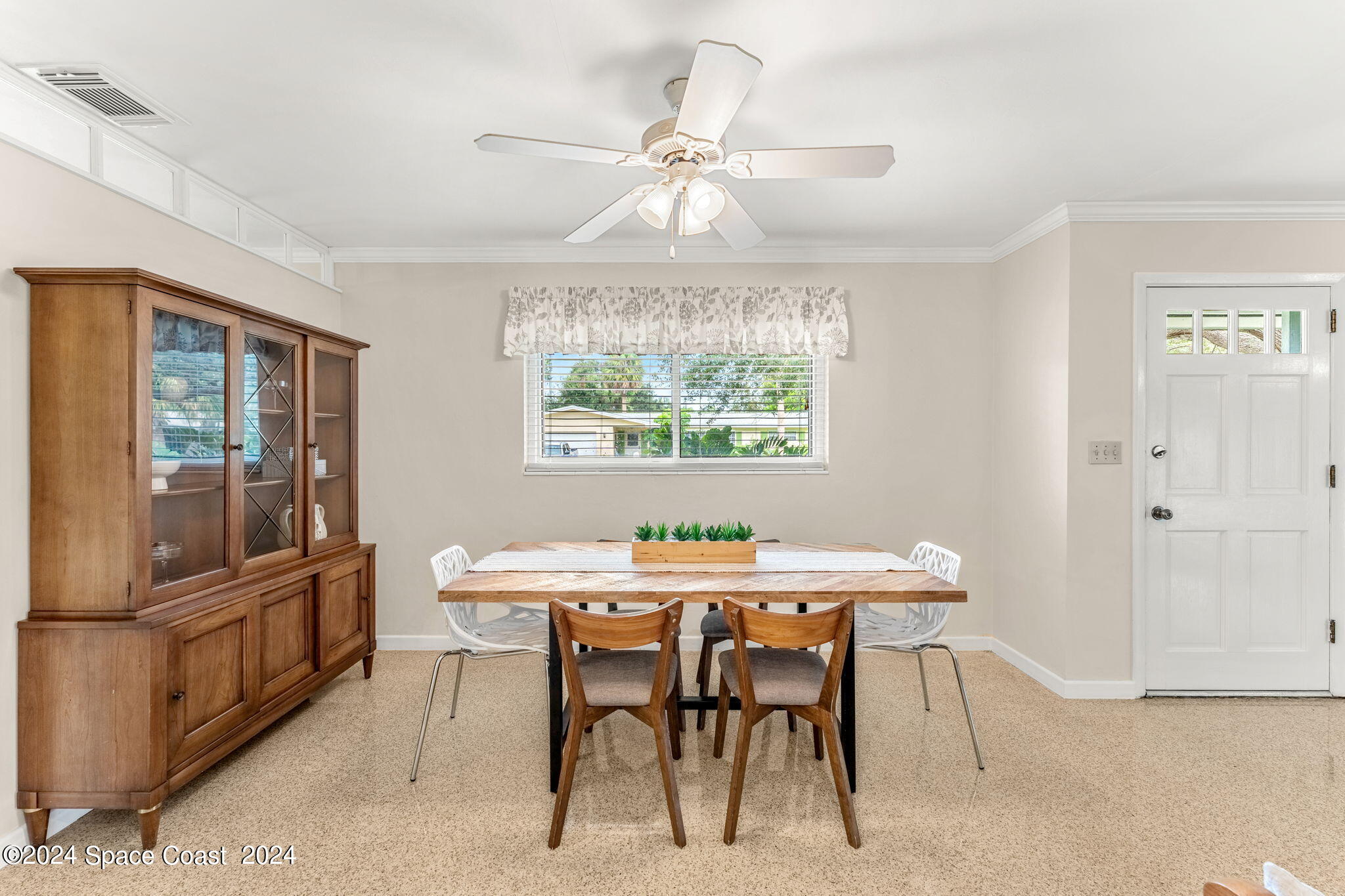 545 Seabreeze Drive