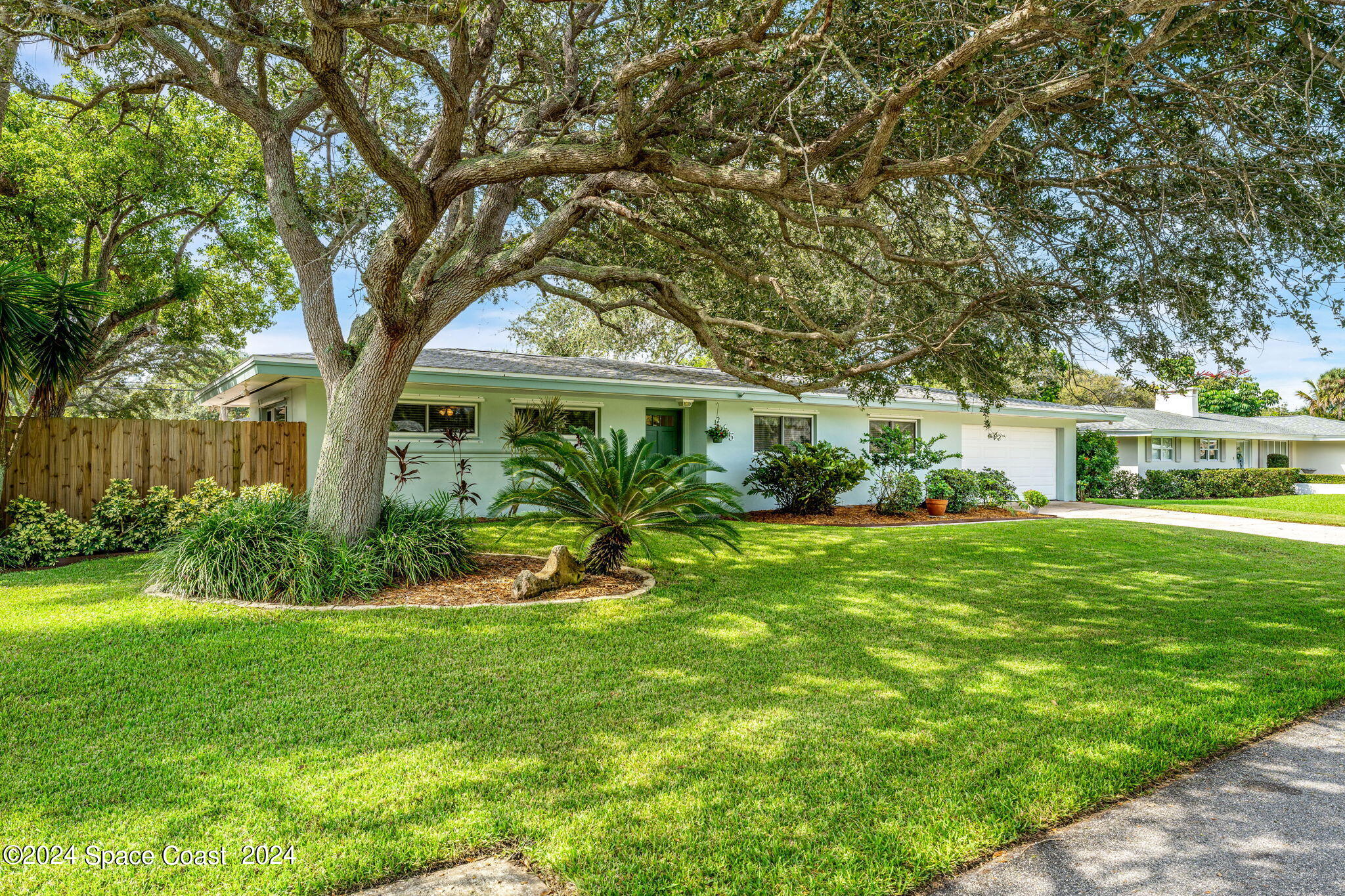545 Seabreeze Drive