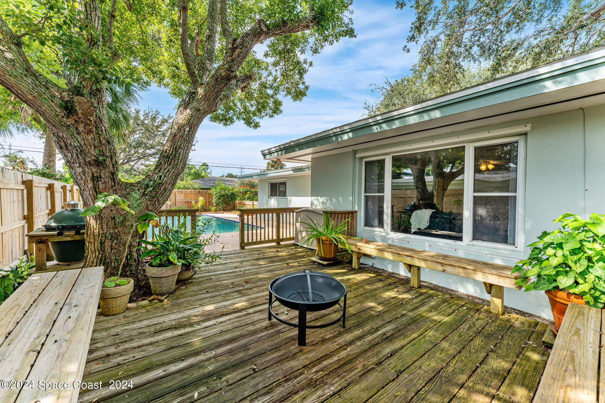 545 Seabreeze Drive