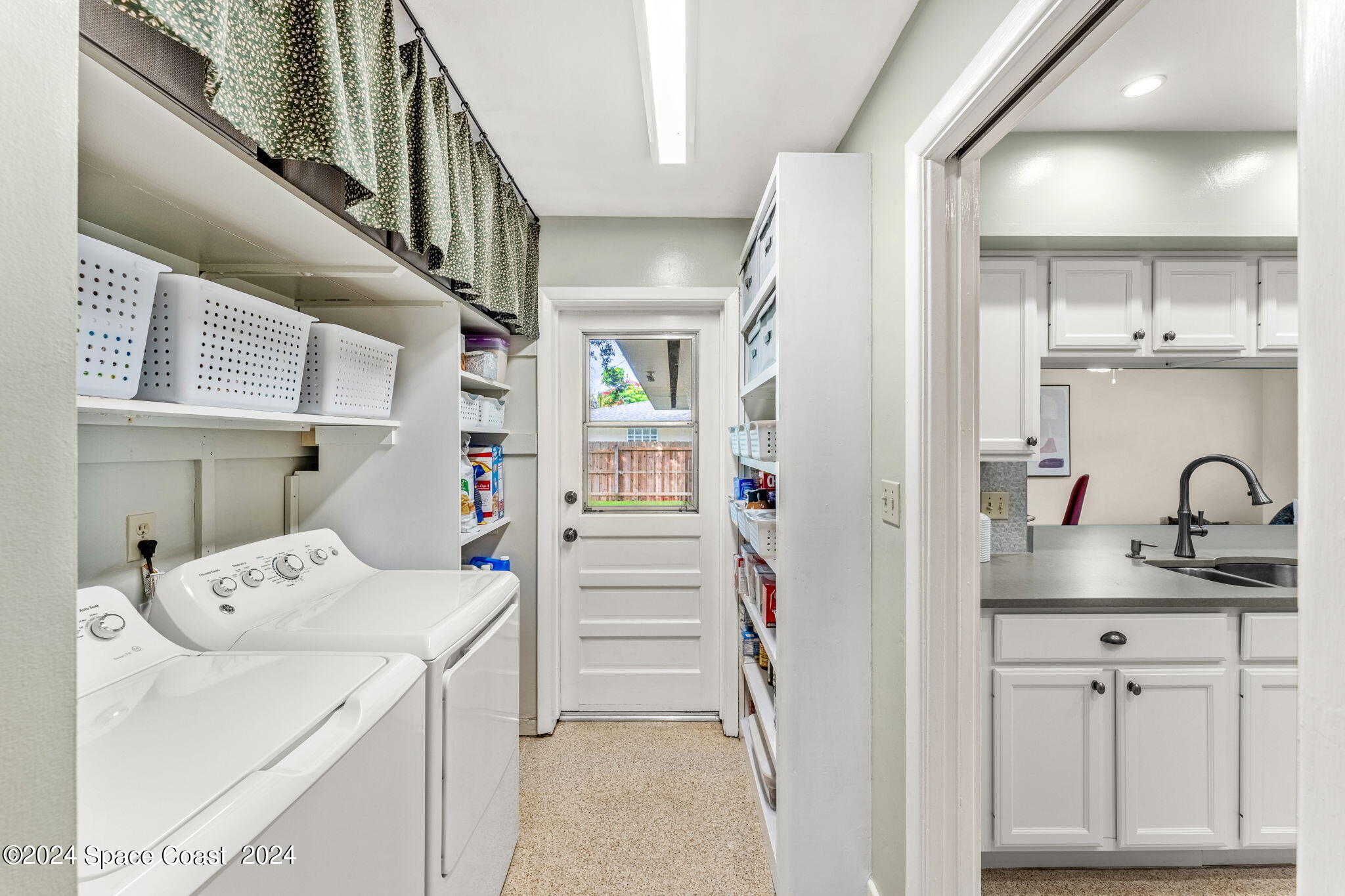 545 Seabreeze Drive