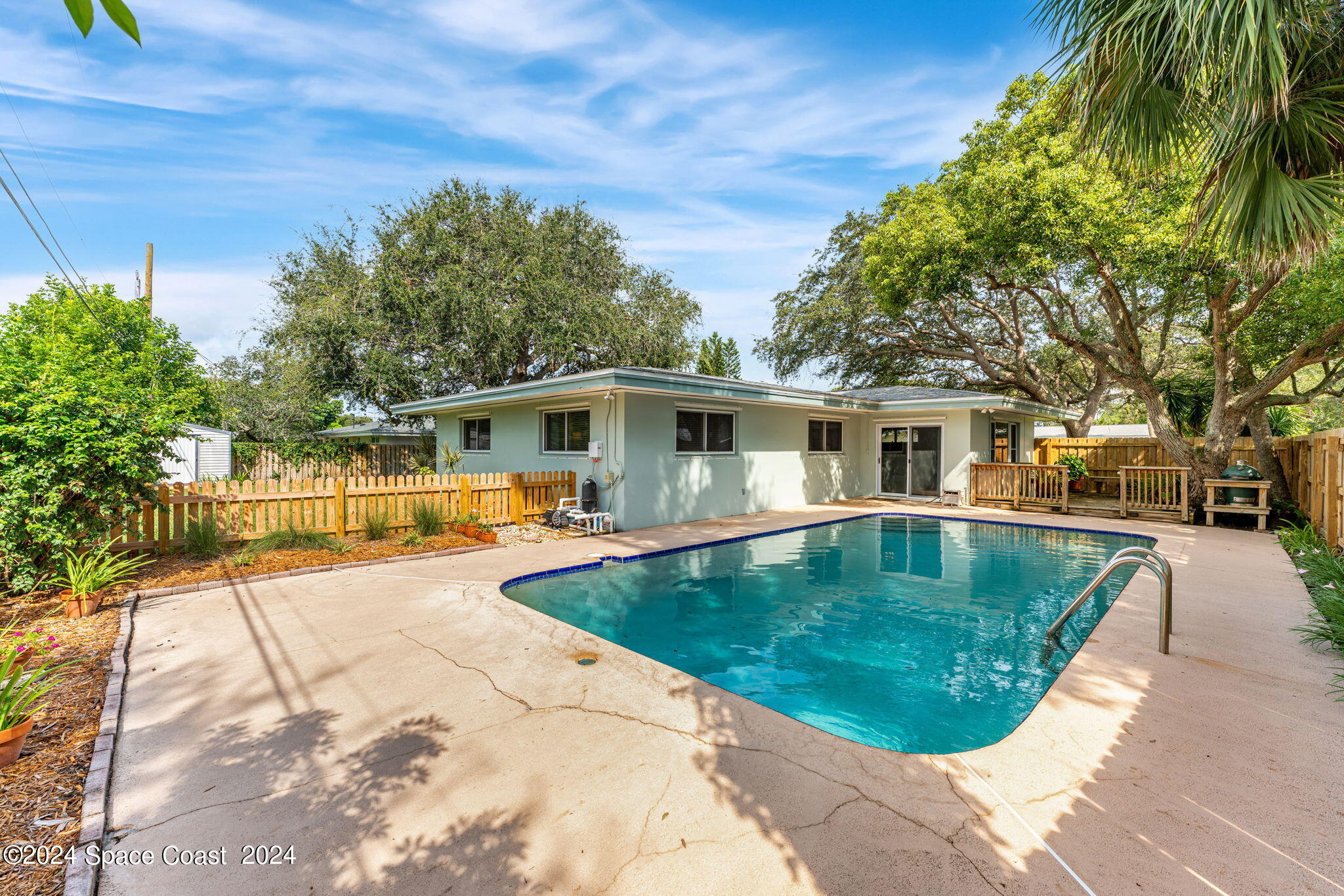 545 Seabreeze Drive