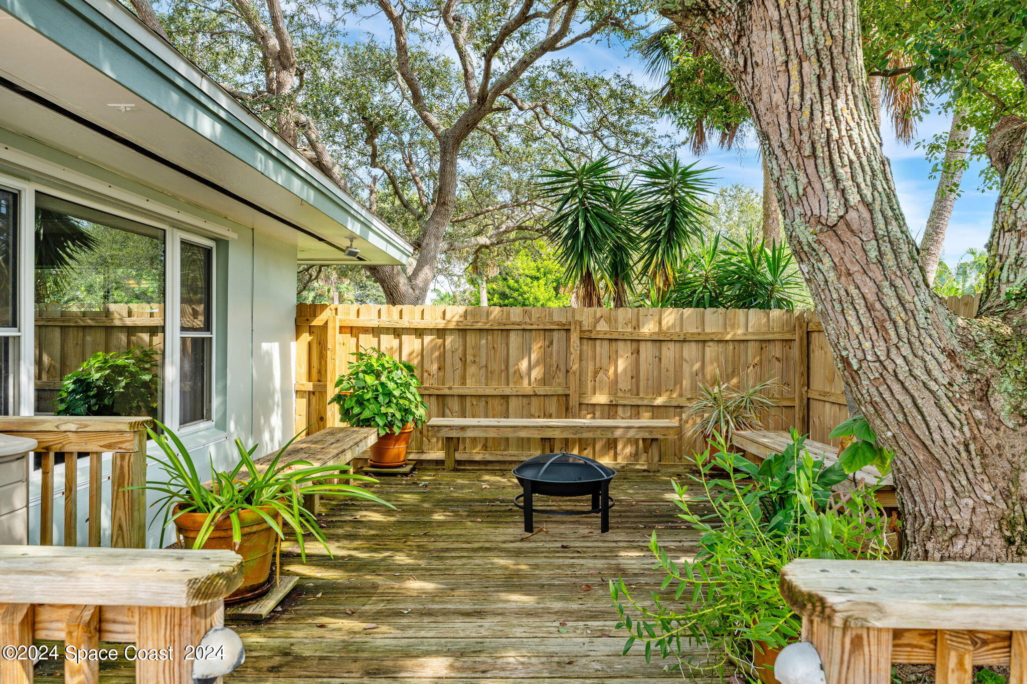 545 Seabreeze Drive