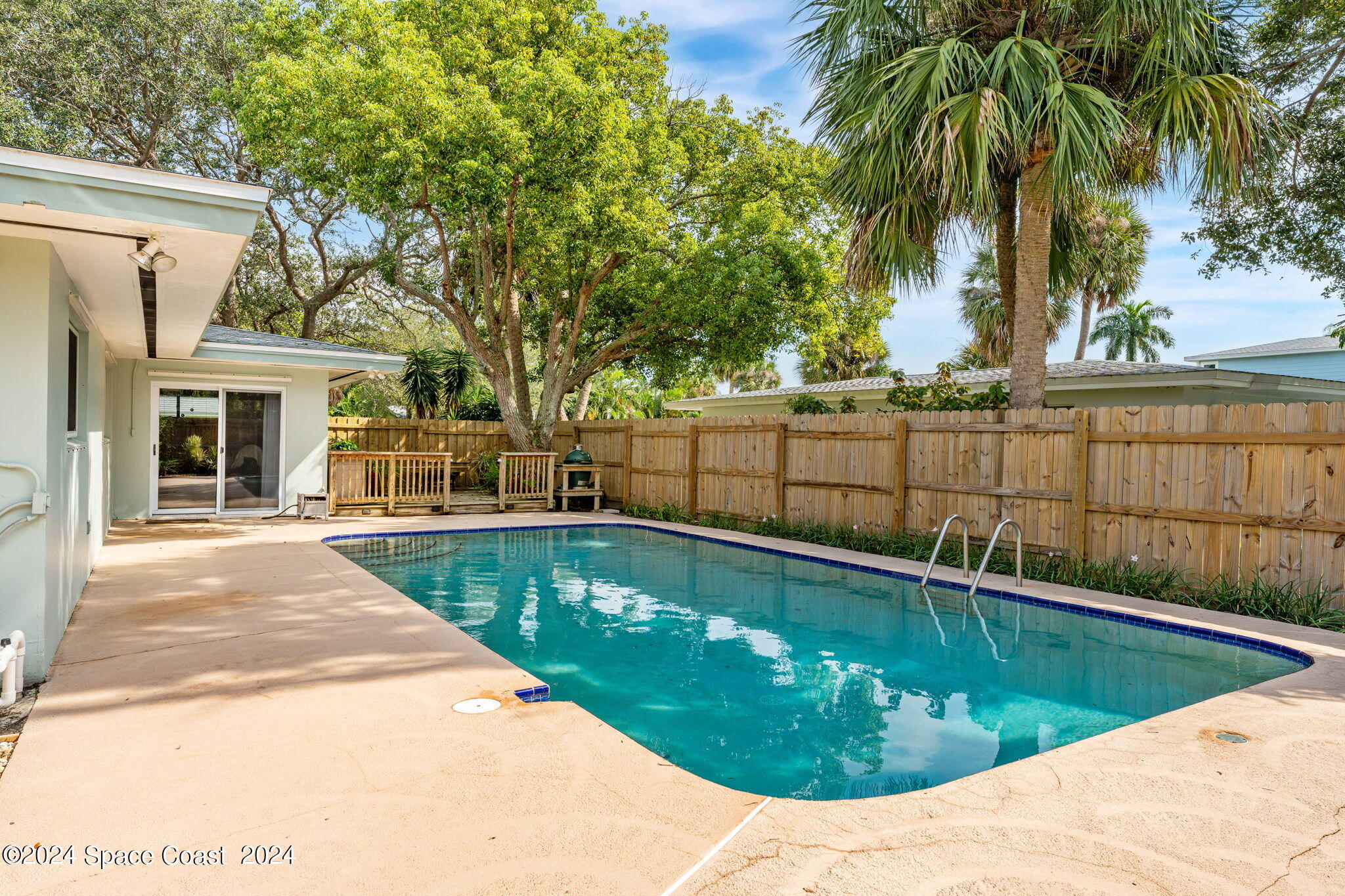 545 Seabreeze Drive