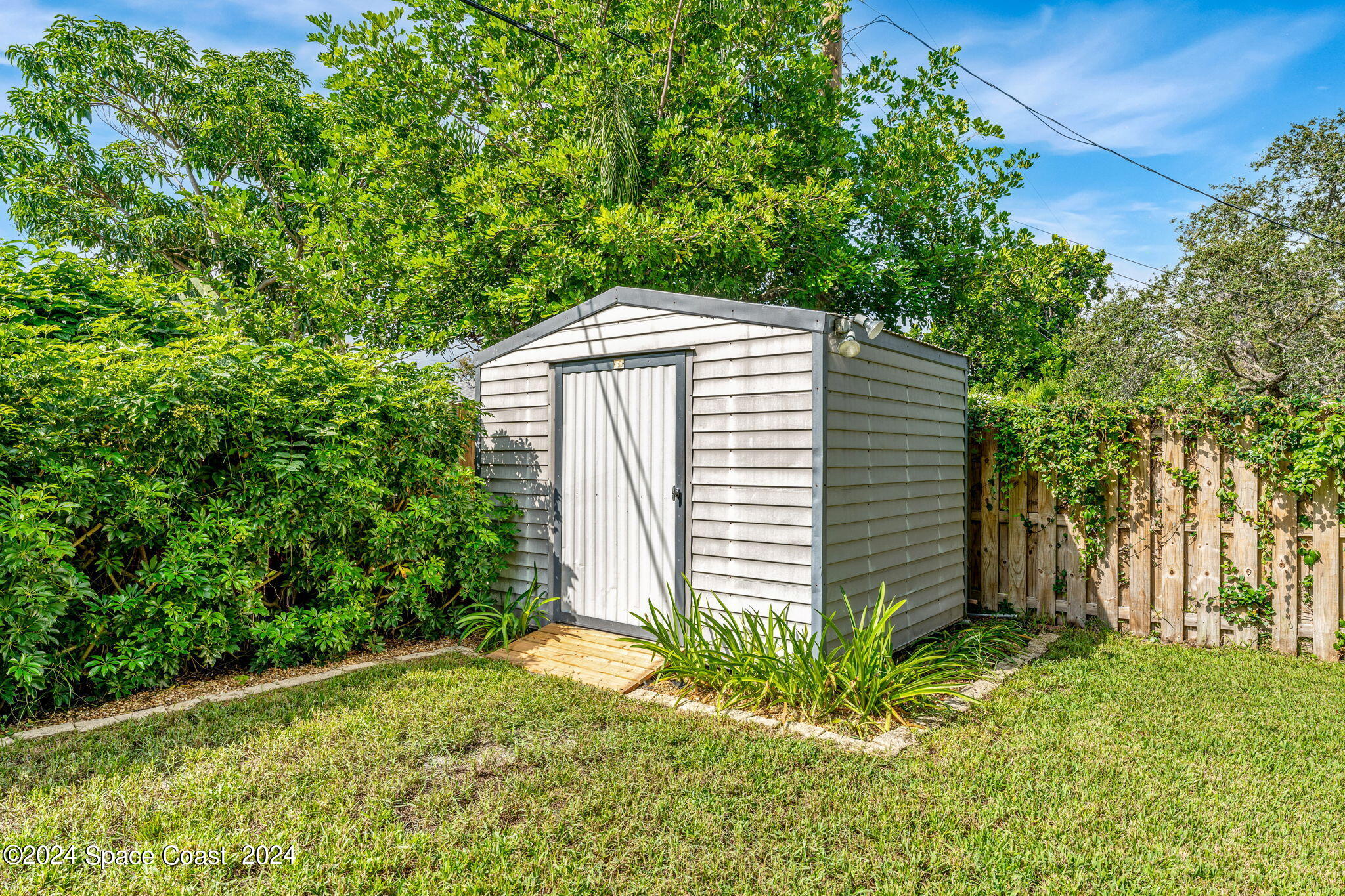 545 Seabreeze Drive