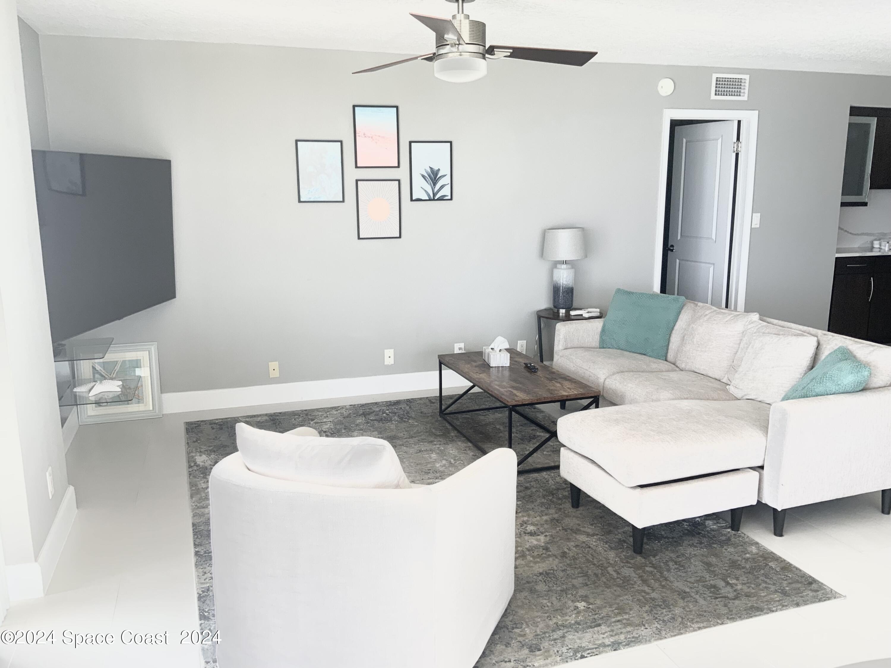 877 N Highway A1a, 1003