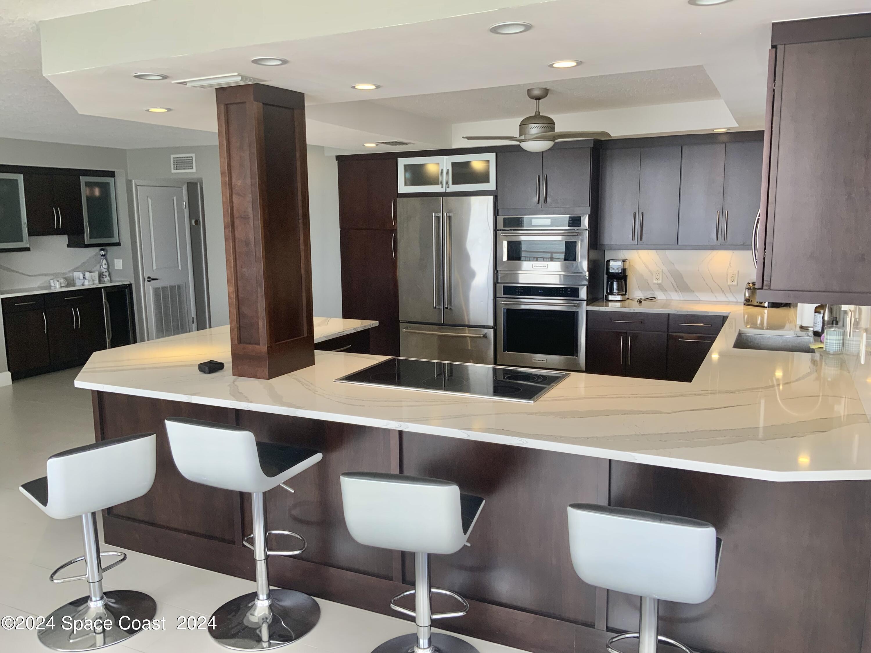 877 N Highway A1a, 1003