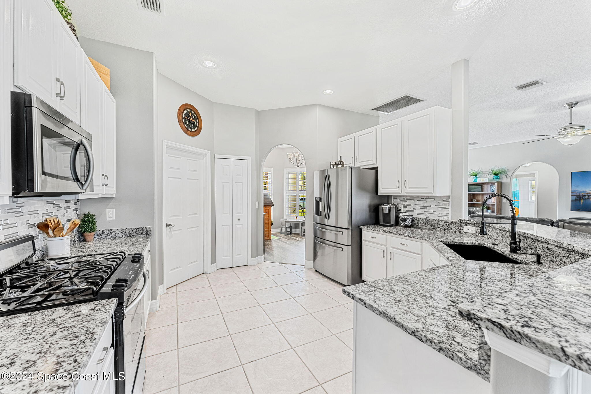 4127 San Ysidro Way