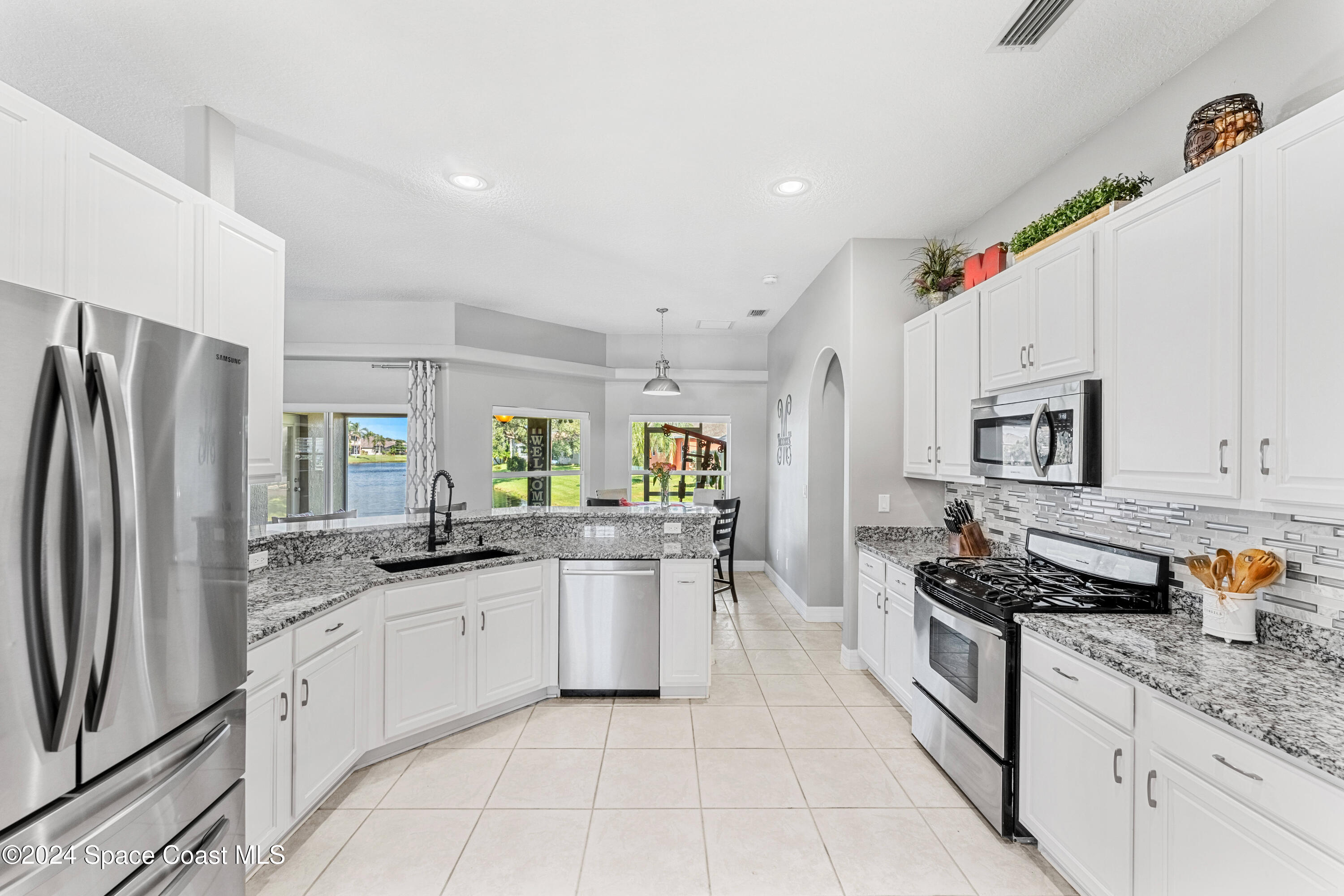 4127 San Ysidro Way