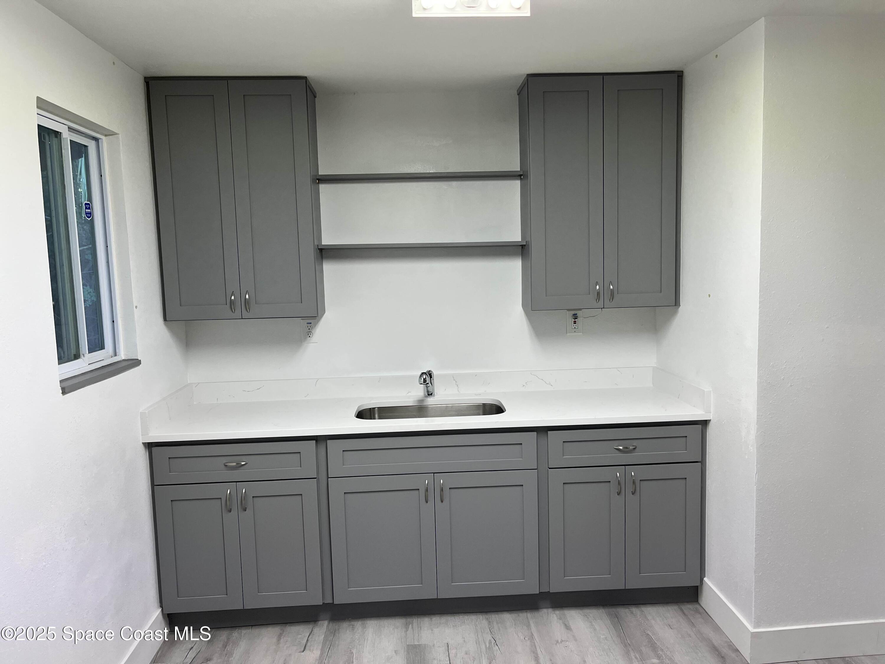 891 Hartsdale Avenue SW