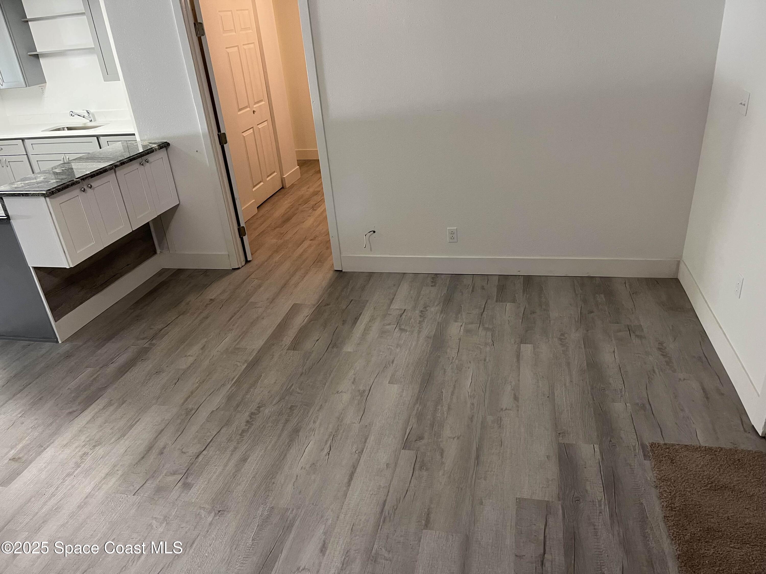 891 Hartsdale Avenue SW