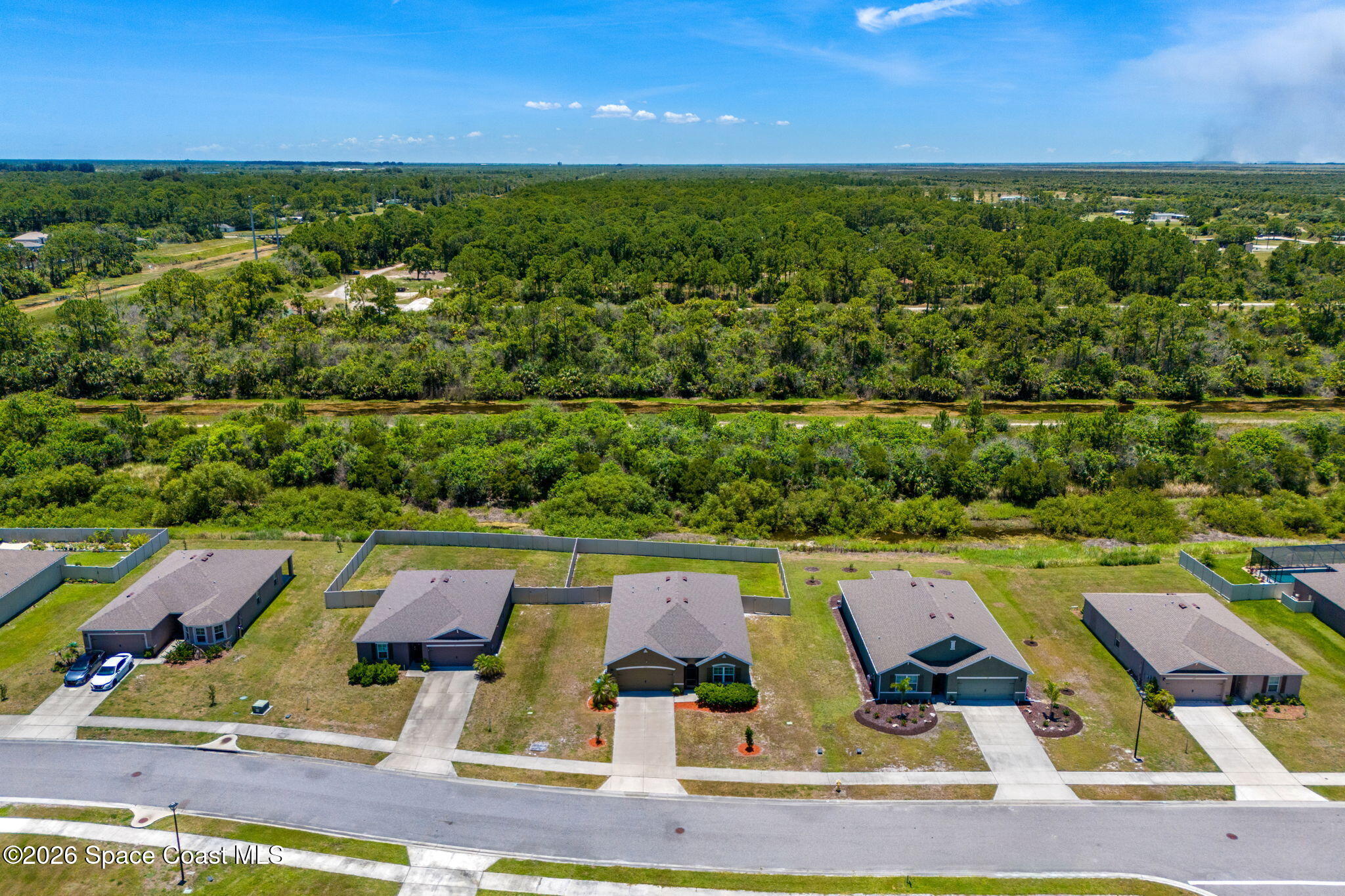 333 Guinevere Drive SW