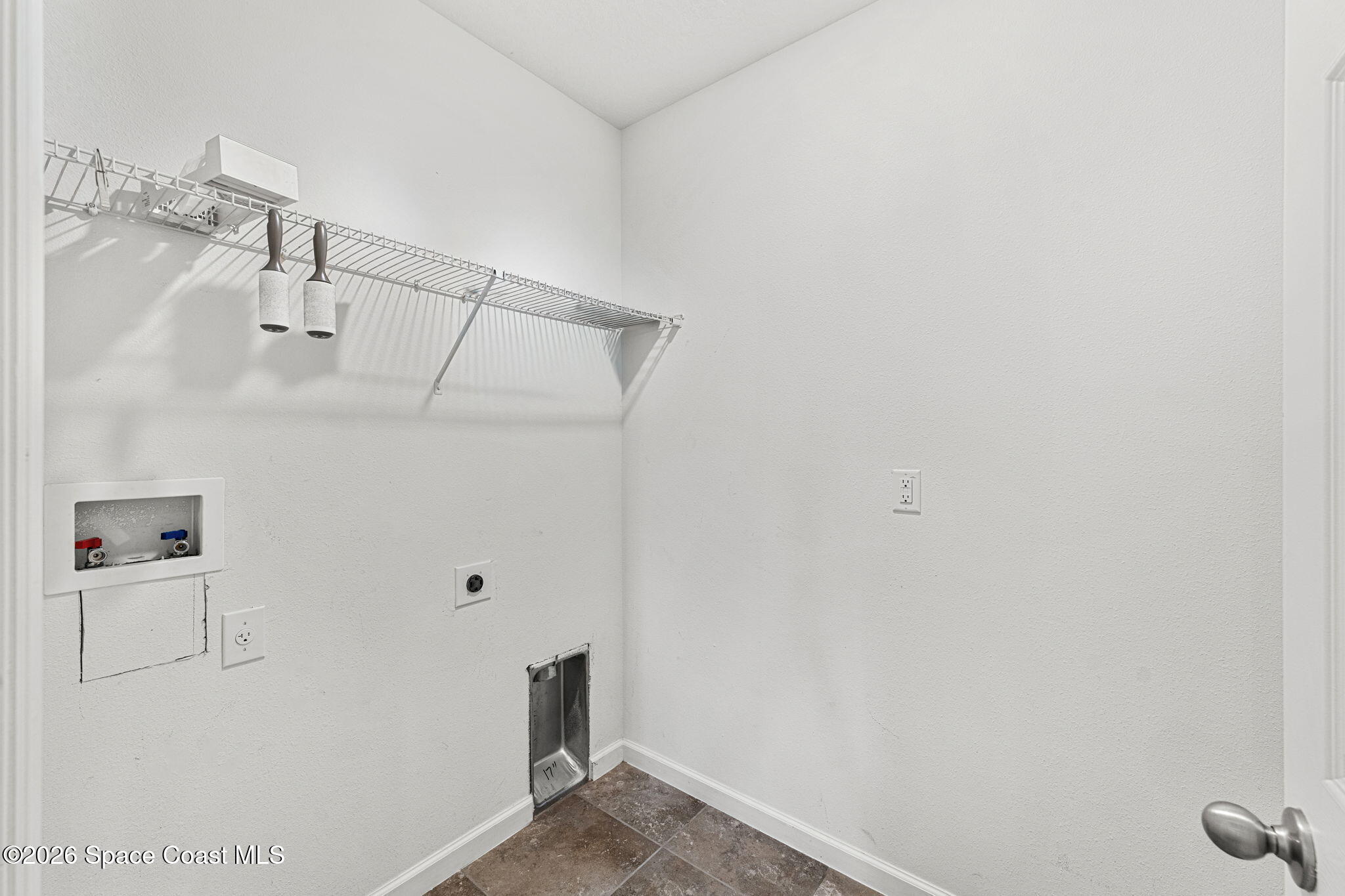 333 Guinevere Drive SW
