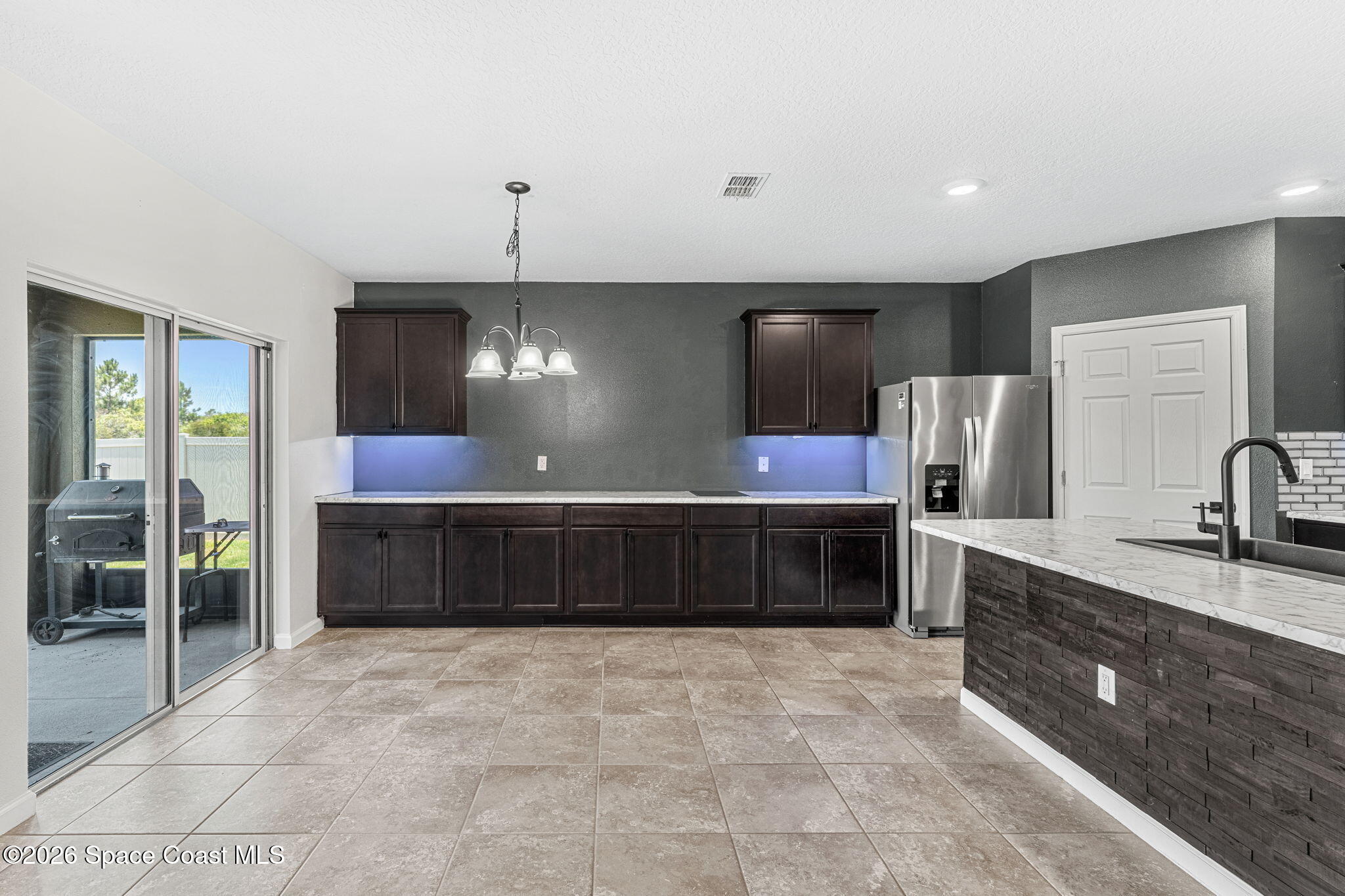 333 Guinevere Drive SW