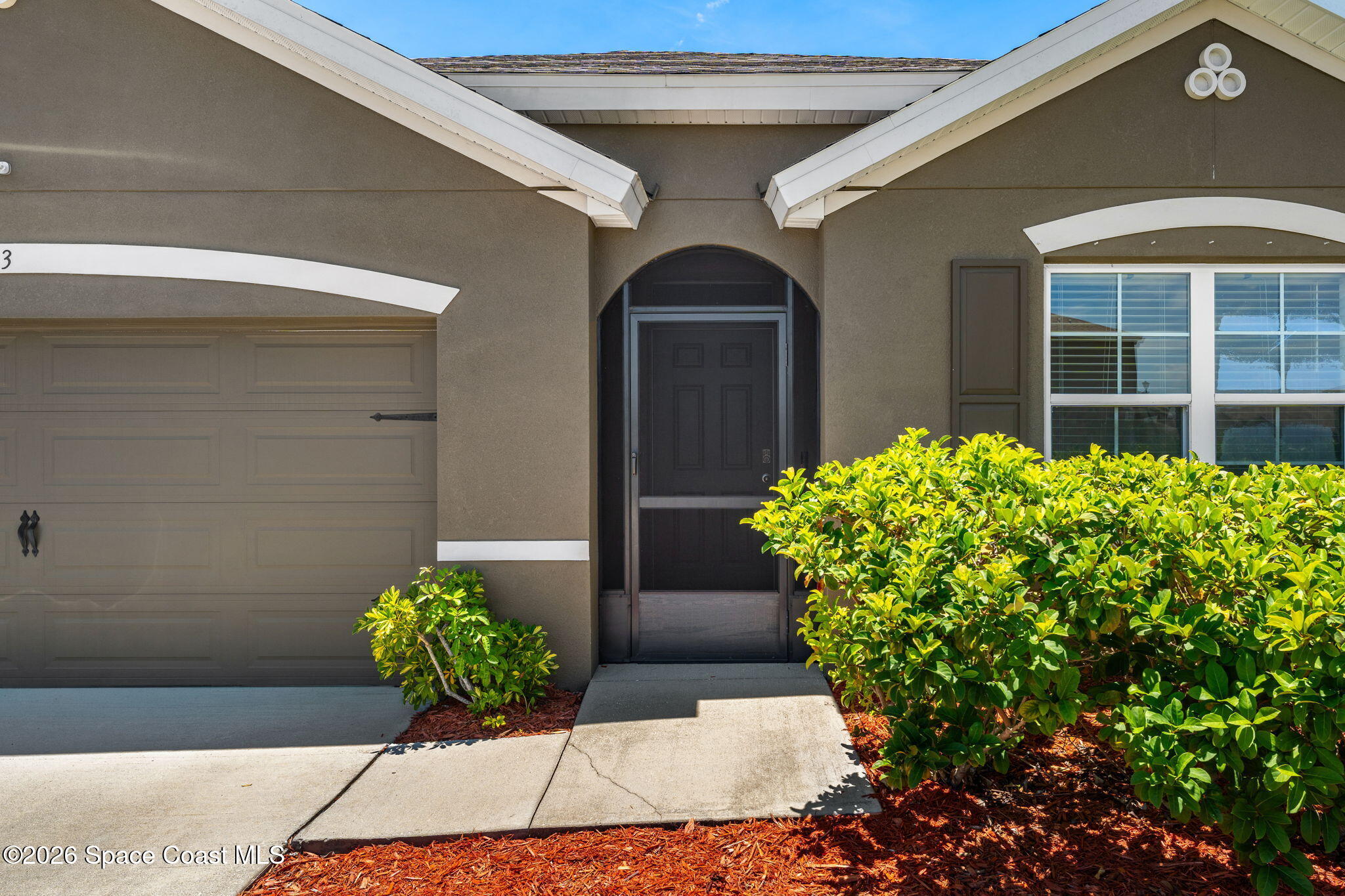 333 Guinevere Drive SW