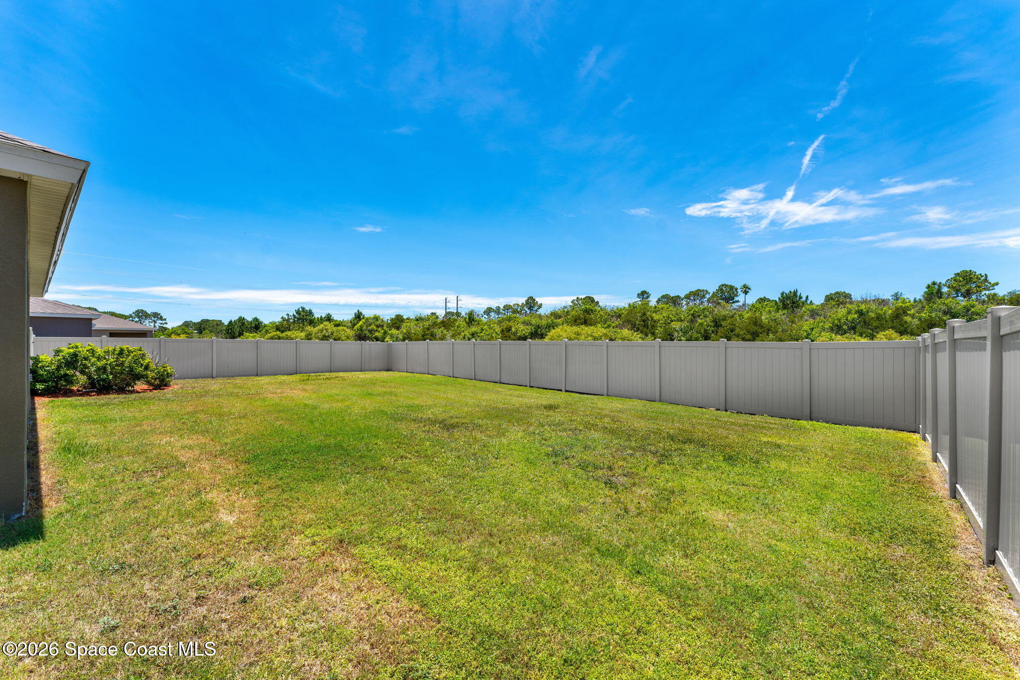 333 Guinevere Drive SW