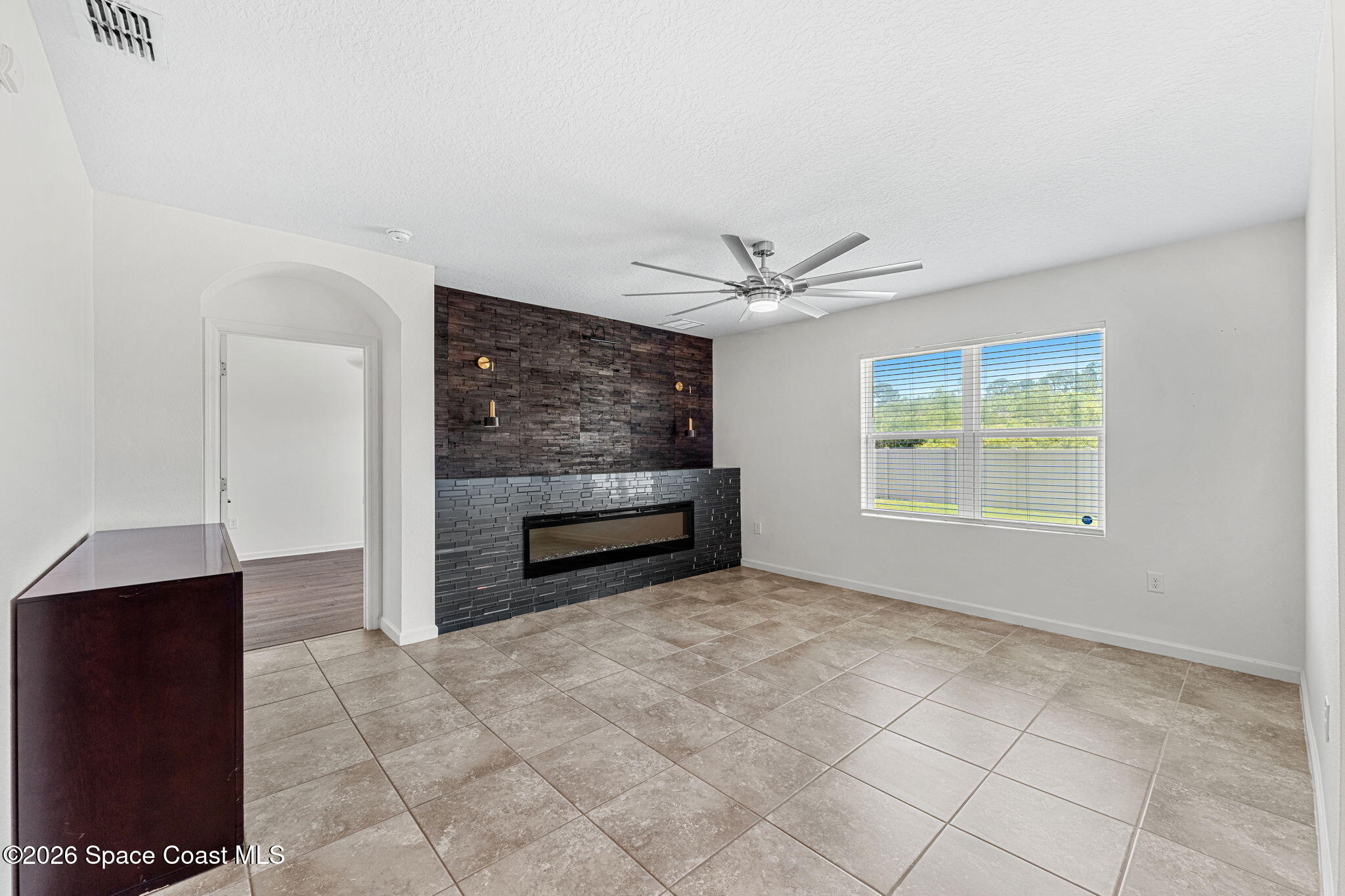 333 Guinevere Drive SW