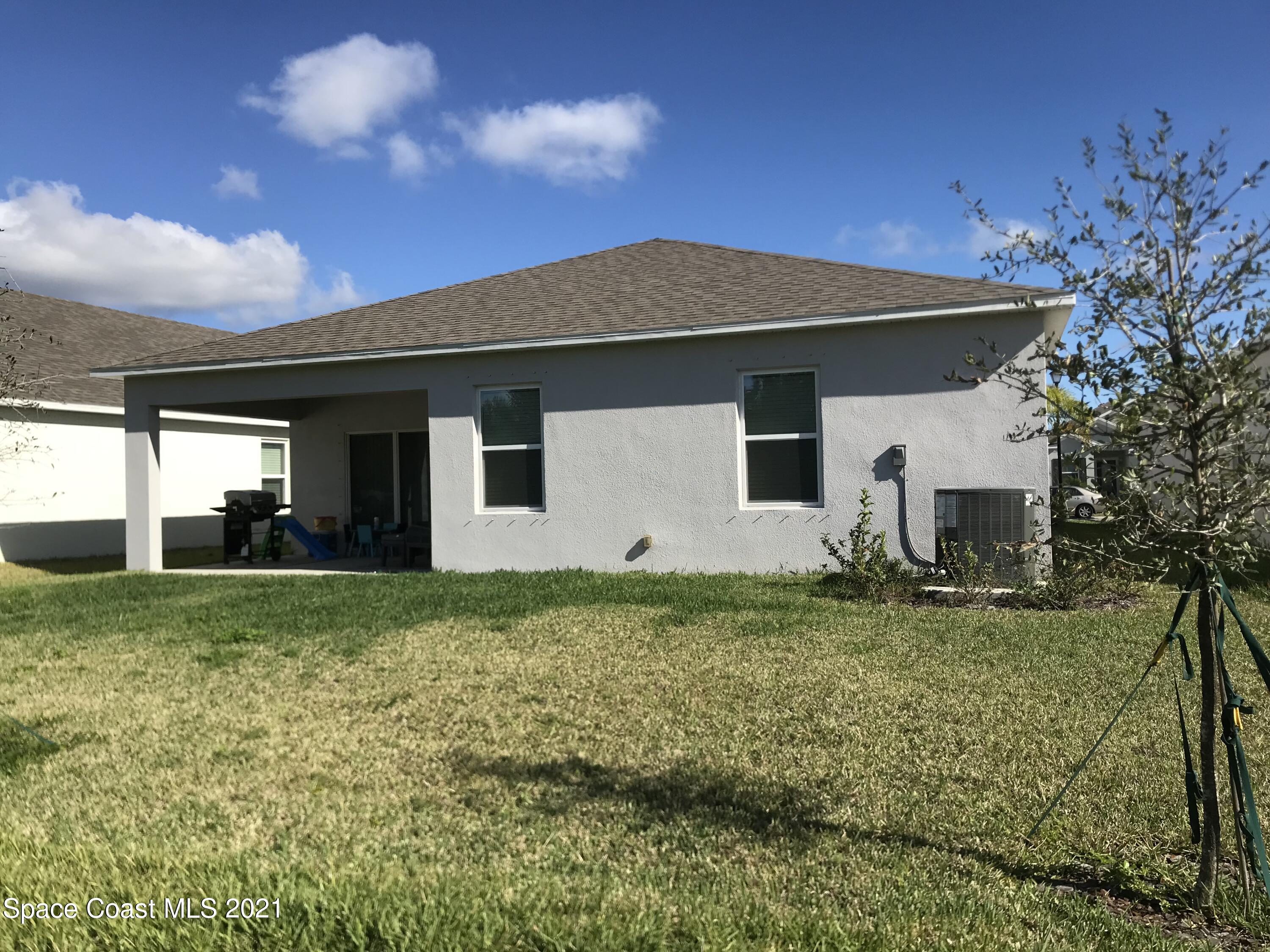 772 Corbin Circle SW