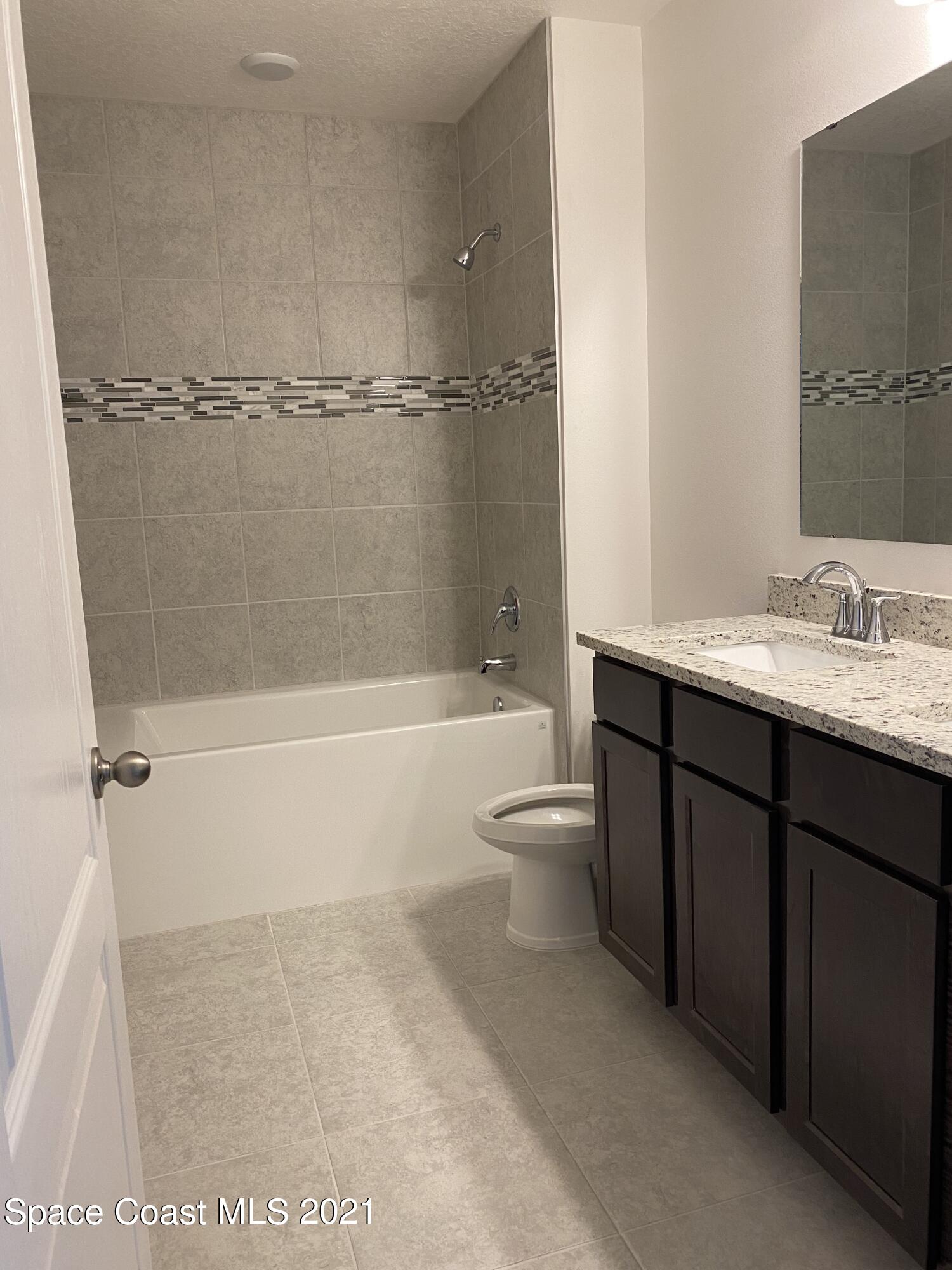 772 Corbin Circle SW