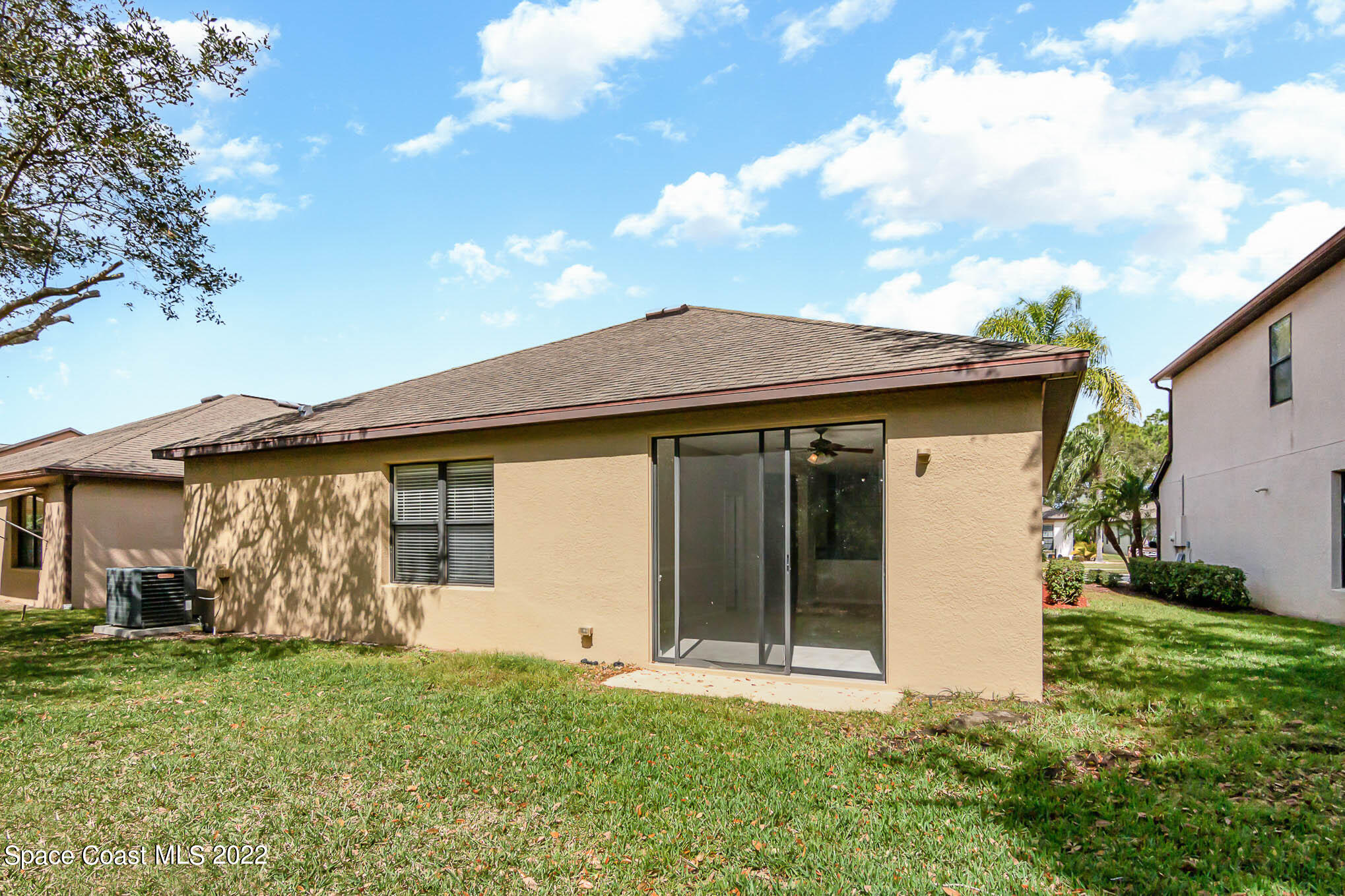 418 Breckenridge Circle SE