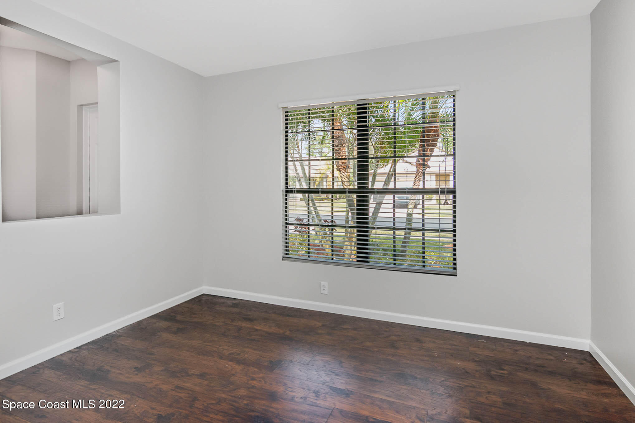 418 Breckenridge Circle SE