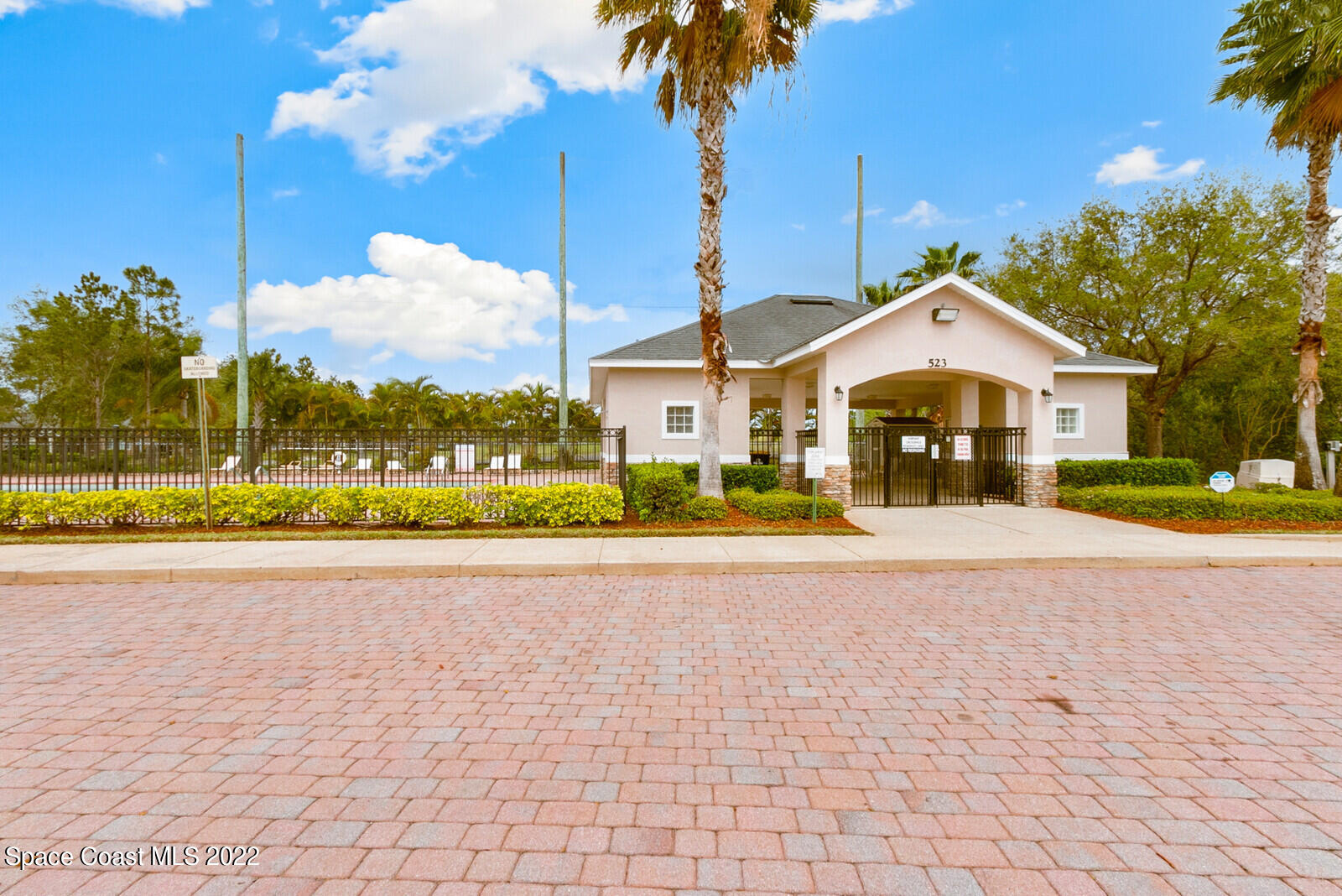 685 Remington Green Drive SE