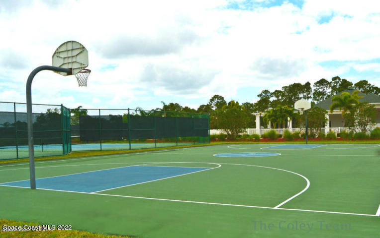 685 Remington Green Drive SE